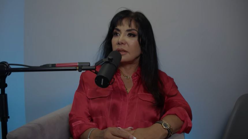Sandra Ávila Beltrán (Foto: Captura de pantalla/ Youtube "Doble G") 