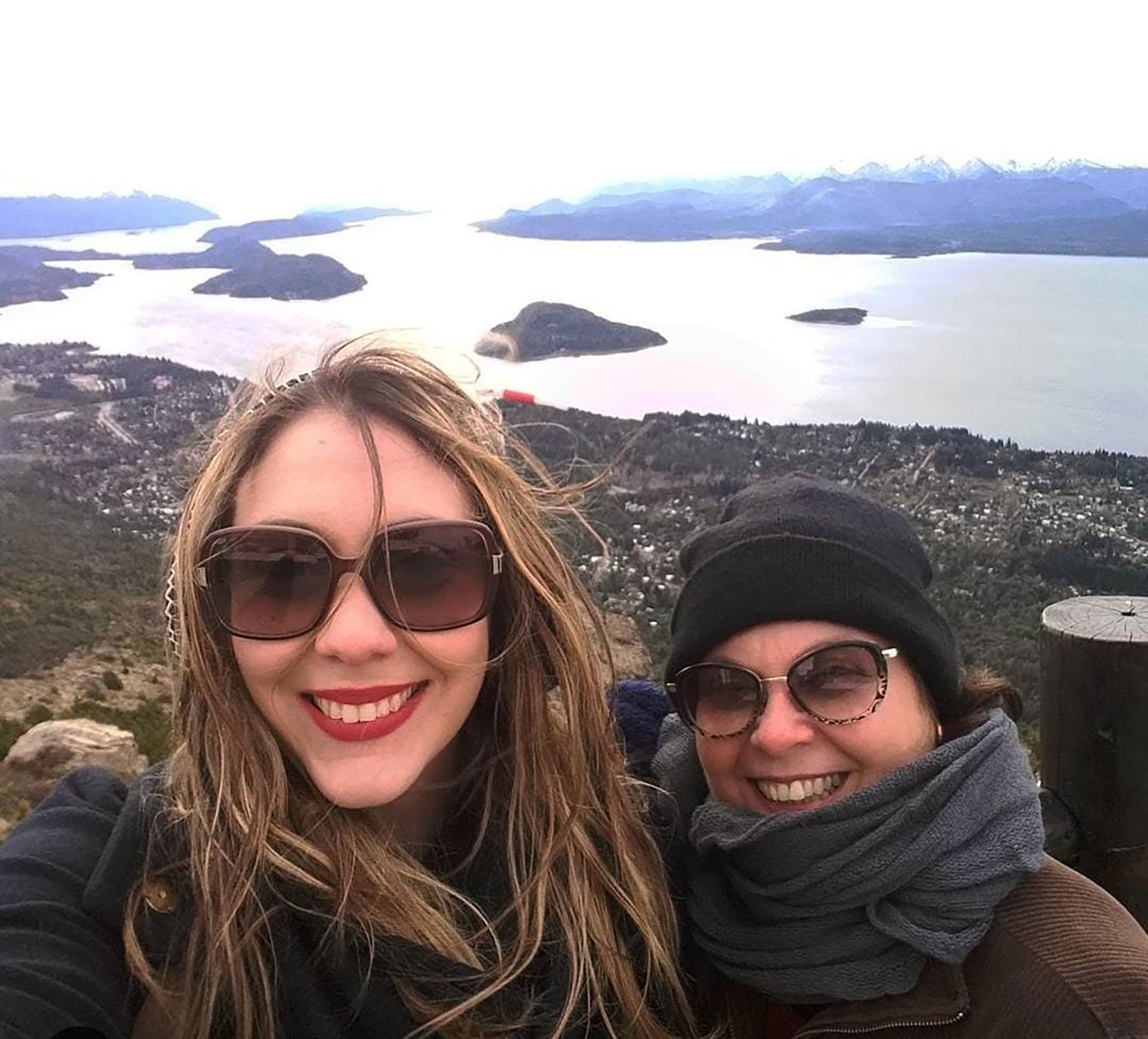 Juliana estaba de vacaciones en Bariloche con su madre, Rafaela, y activo la aplicación de citas sin imaginar todo lo que le sucedería 