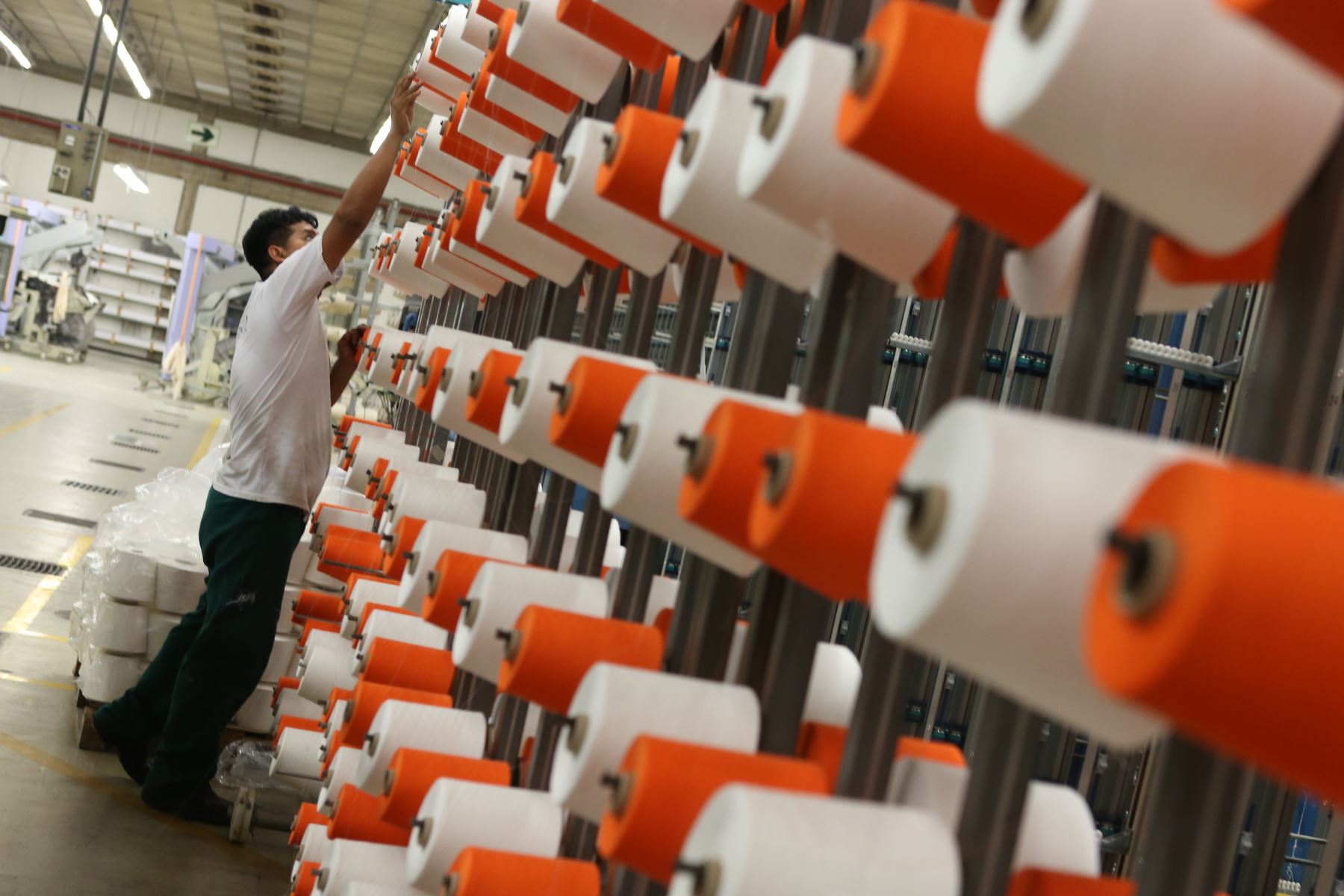 Exportaciones textiles peruanas alcanzan su mayor valor desde 2012 con envíos por USD 144 millones en enero de 2023
