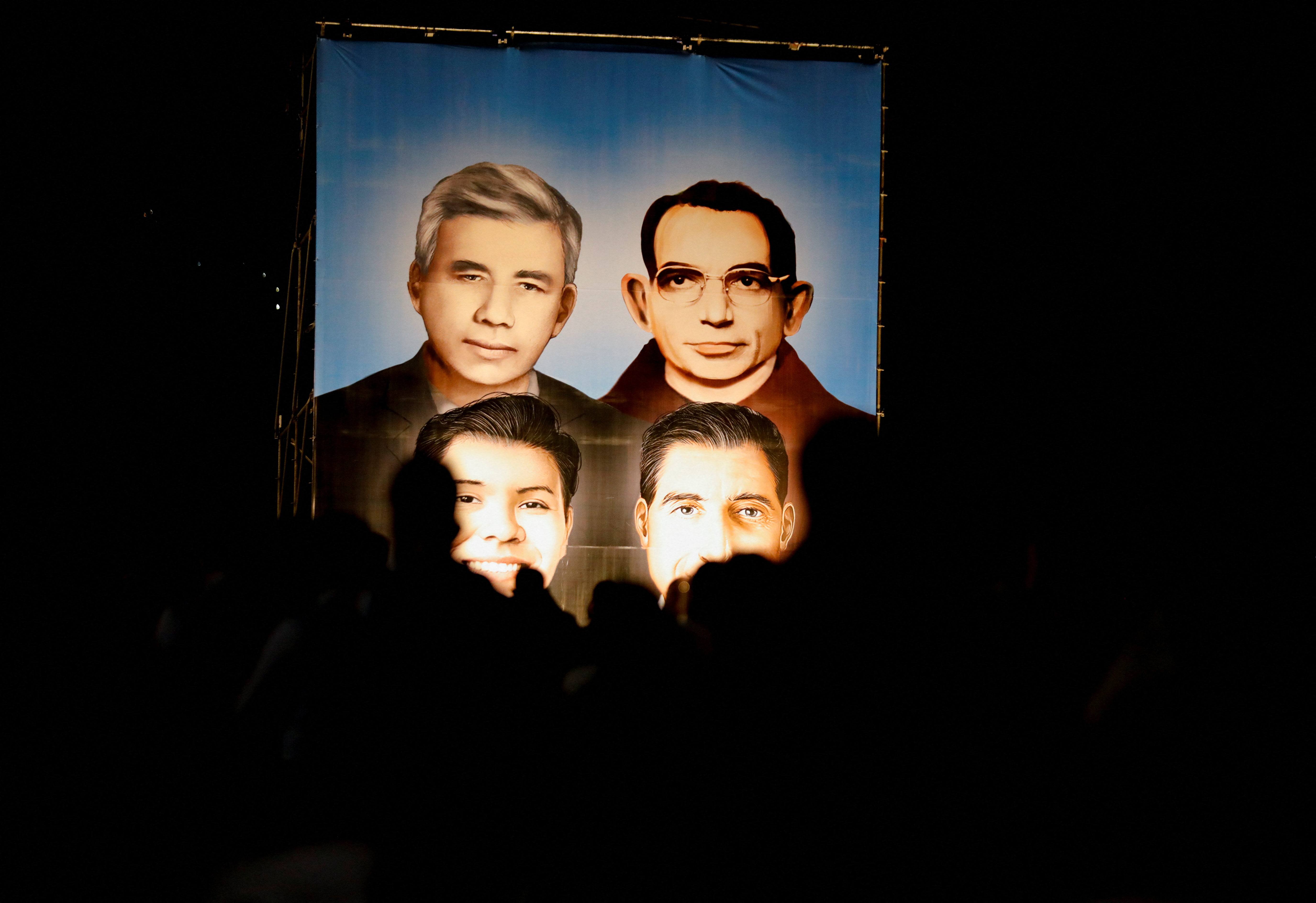 Ceremonia de beatificación de los sacerdotes Rutilio Grande y Cosme Spessotto y de los laicos Manuel Solorzano y Nelson Lemus en El Salvador, el 22 de enero de 2022 (REUTERS/Jose Cabezas)