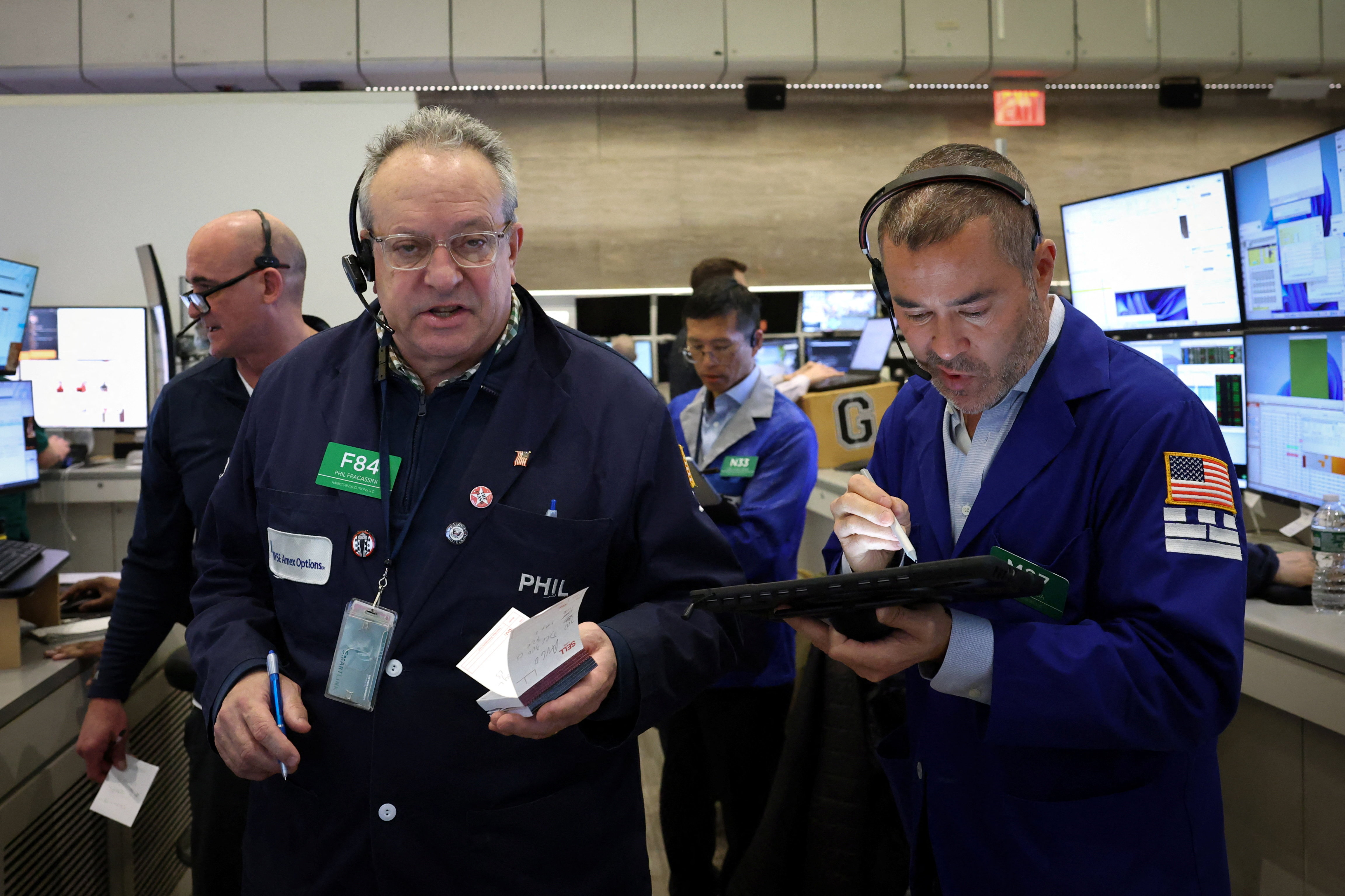 Jornada financiera: rebotó el dólar y las acciones y los bonos siguieron débiles