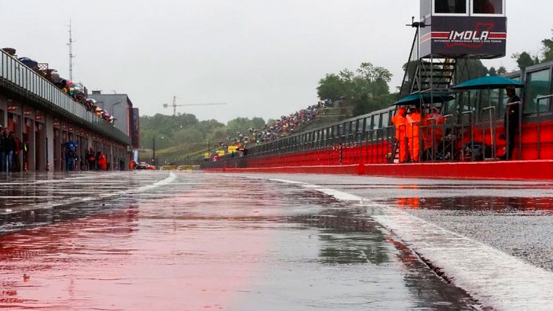 Las lluvias en el noreste de Italia han puesto en jaque la realización del Gran Premio de Fórmula 1.