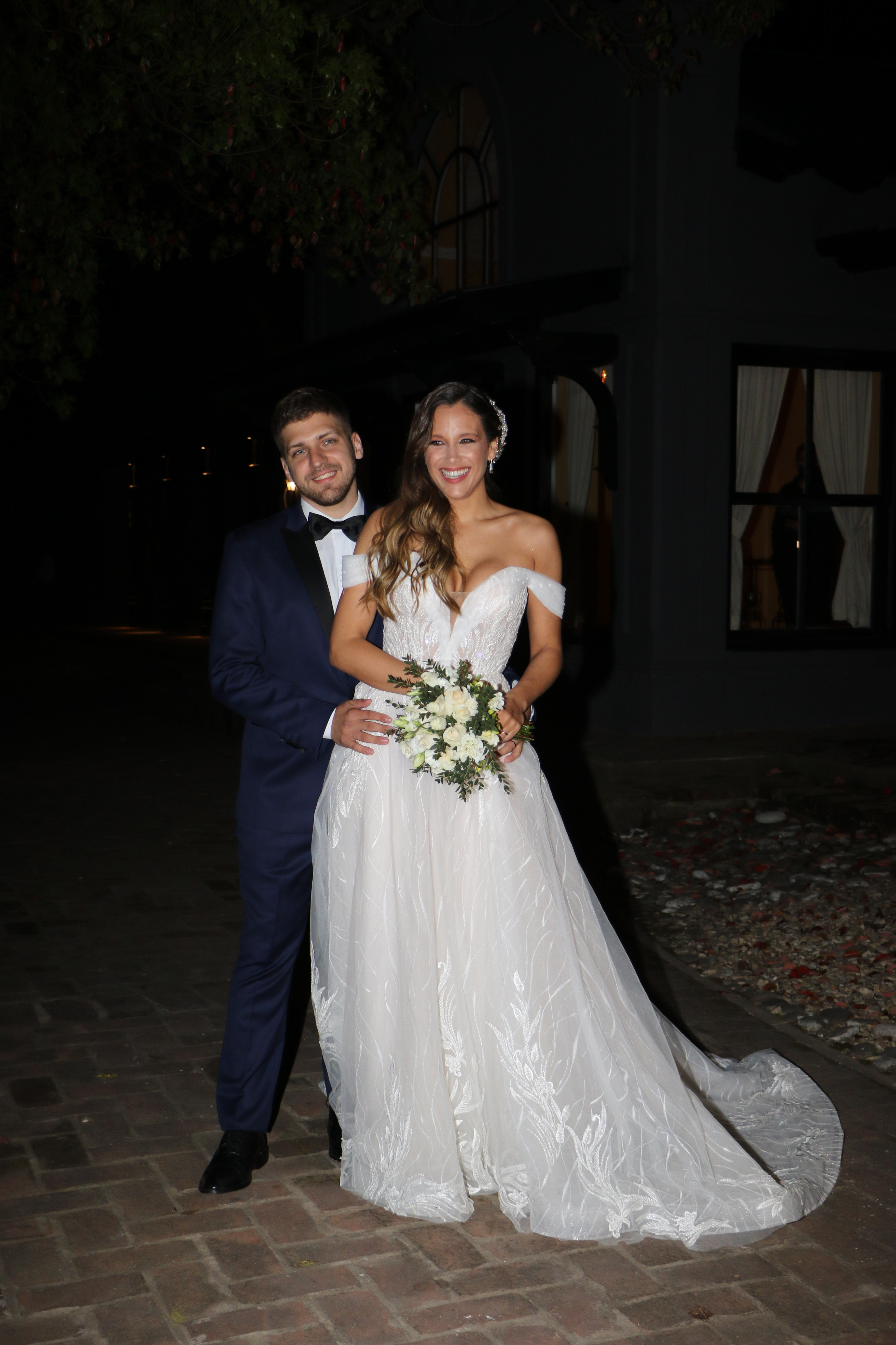 Barbie Vélez y Lucas Rodríguez celebraron su boda: los mejores looks de un  día soñado - Infobae