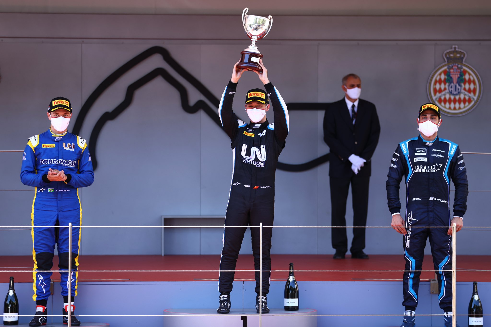 Guanyu Zhou y su triunfo en Mónaco este año en la Fórmula 2 (@gyzhou_33)