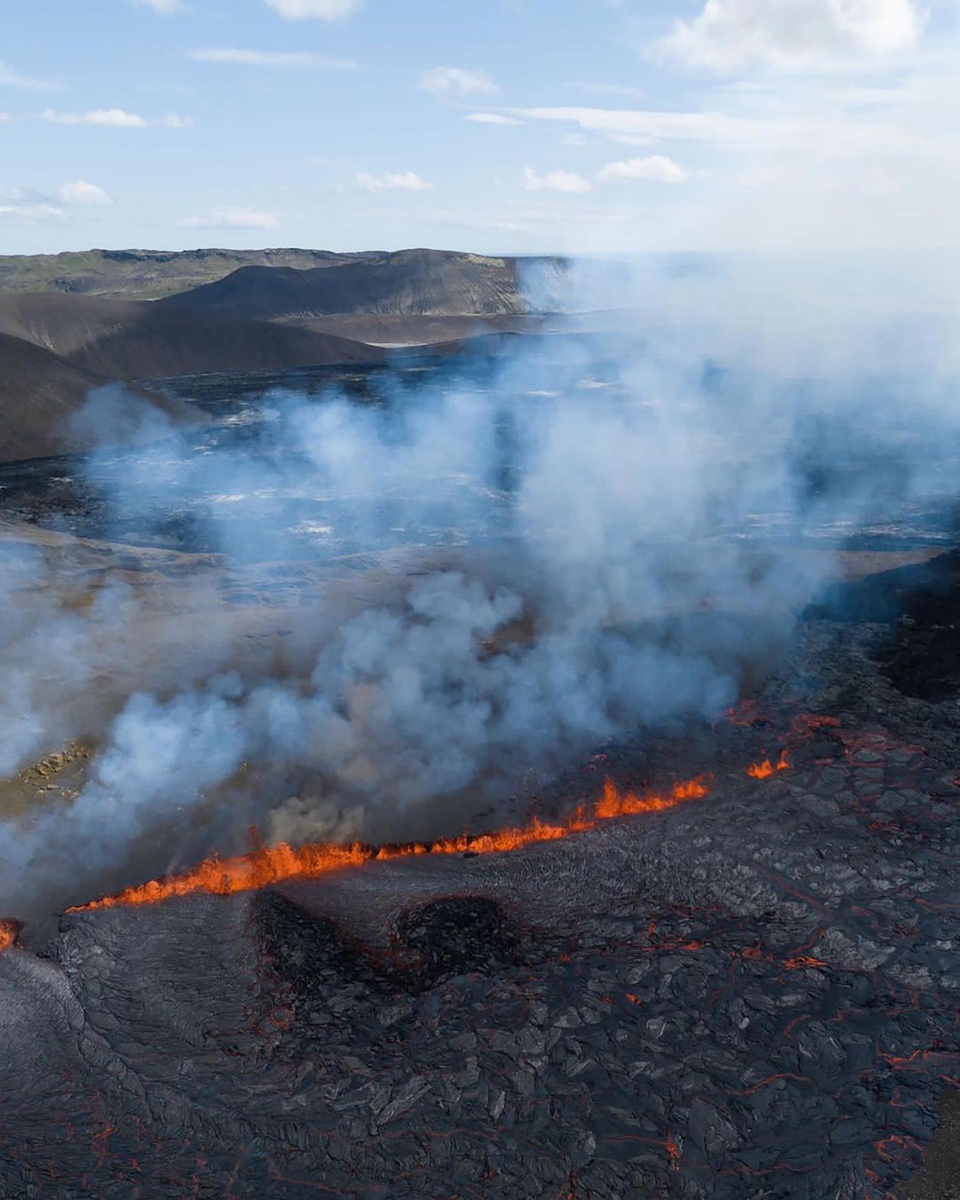 Las autoridades han aclarado que la erupción no pondrá en peligro la vida de las personas ni la infraestructura (IG @gardarolafsphotography)