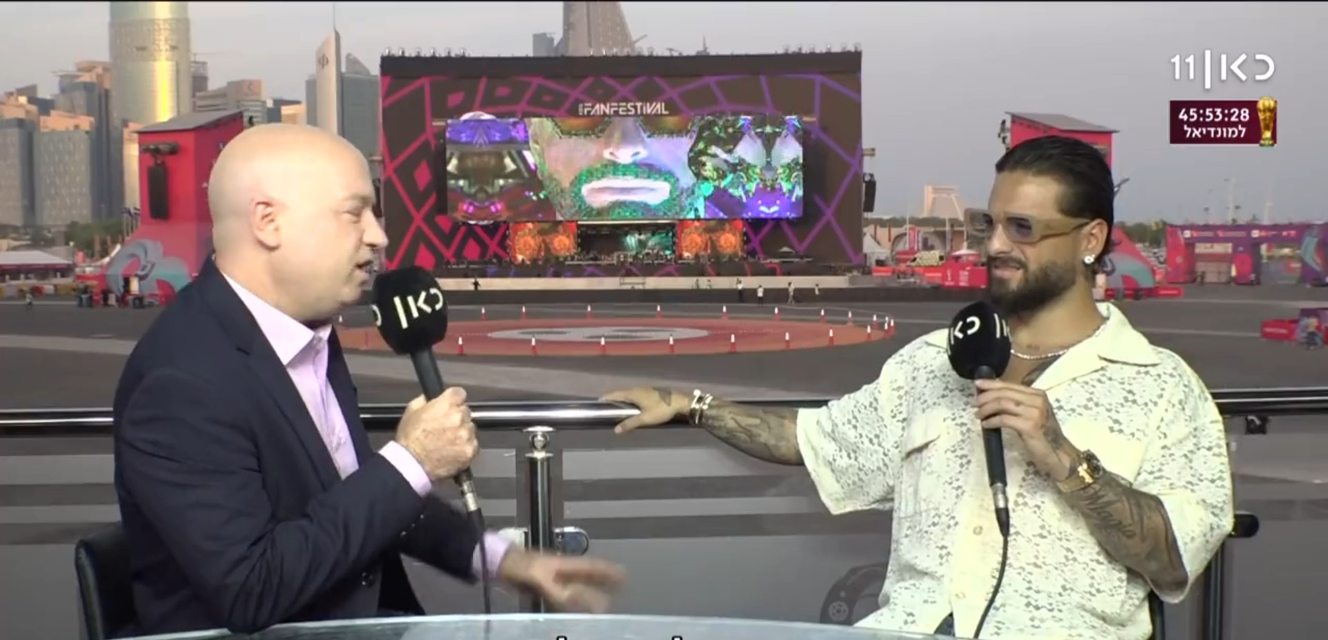 The singer looked uncomfortable at the end of the interview that was about the World Cup song, in which he participates.  Photo: Screenshot.