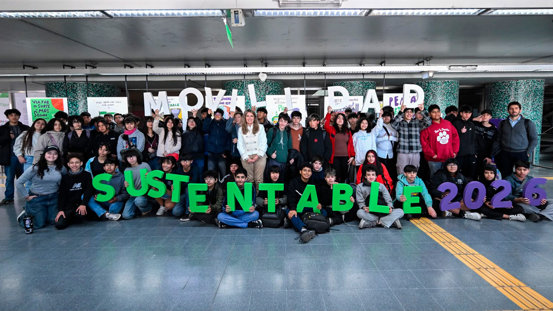 Afiches realizados por alumnos de escuelas porte&ntilde;as protagonizan la tercera campa&ntilde;a de movilidad sustentable en el Subte