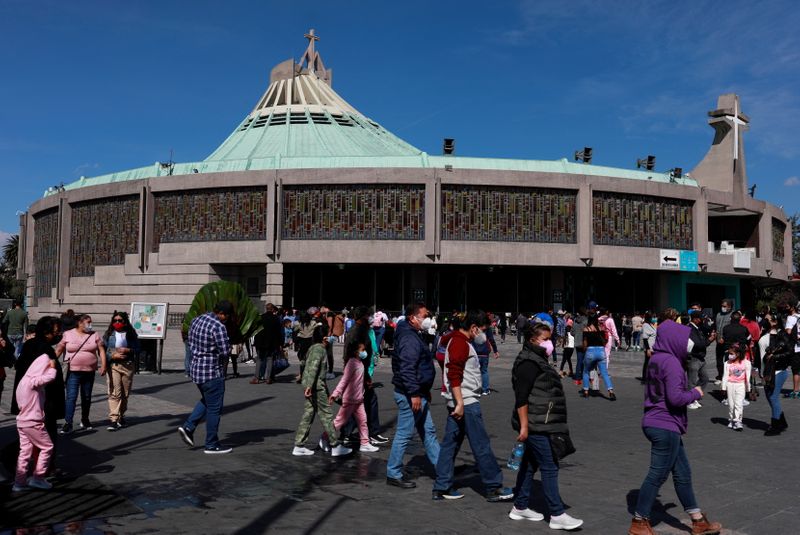 El decálogo con el que la Profeco cuidará el bolsillo de los peregrinos en la Basílica de Guadalupe