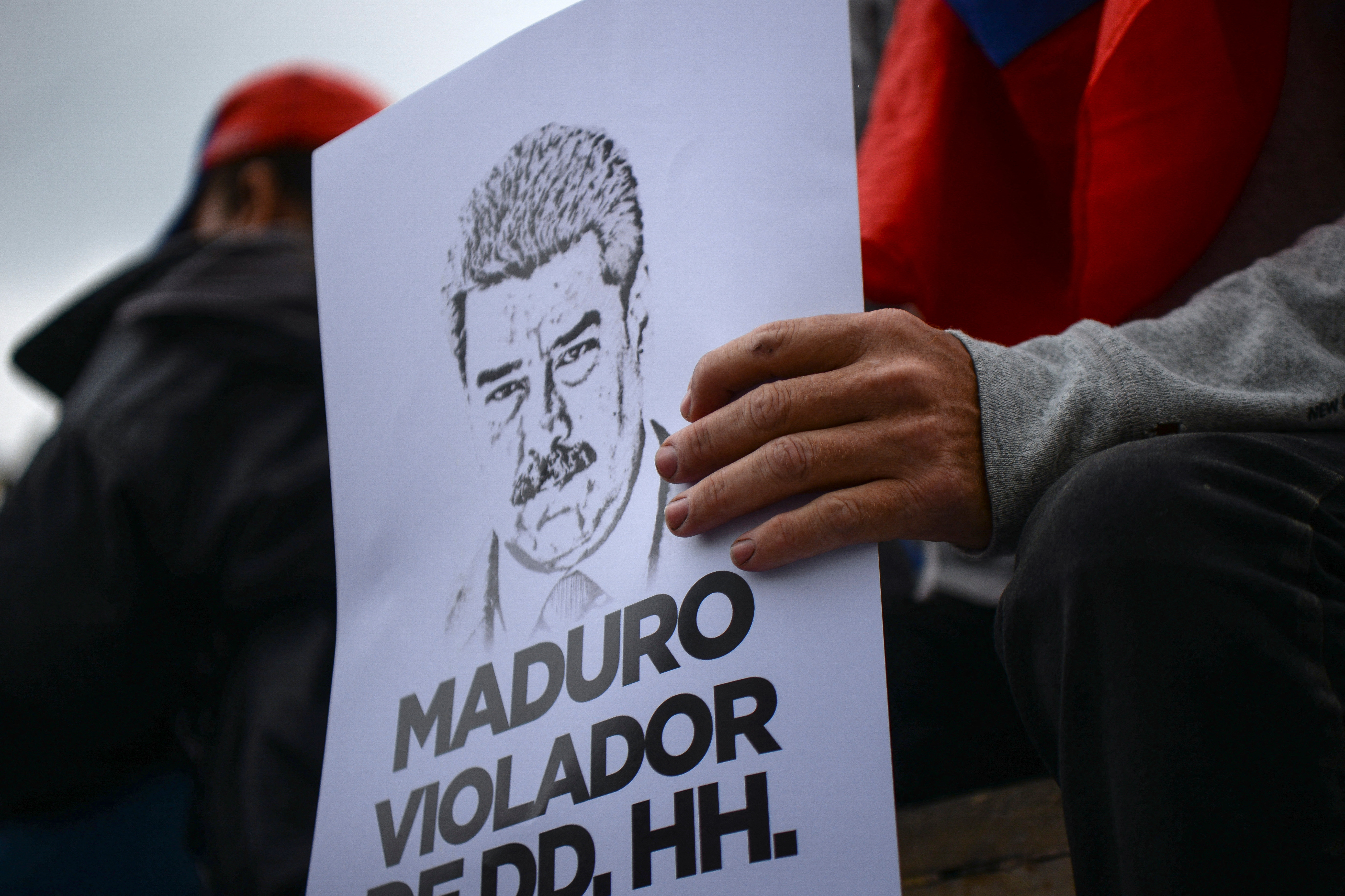 Una protesta frente al evento en Bogotá (REUTERS/Vannessa Jimenez)