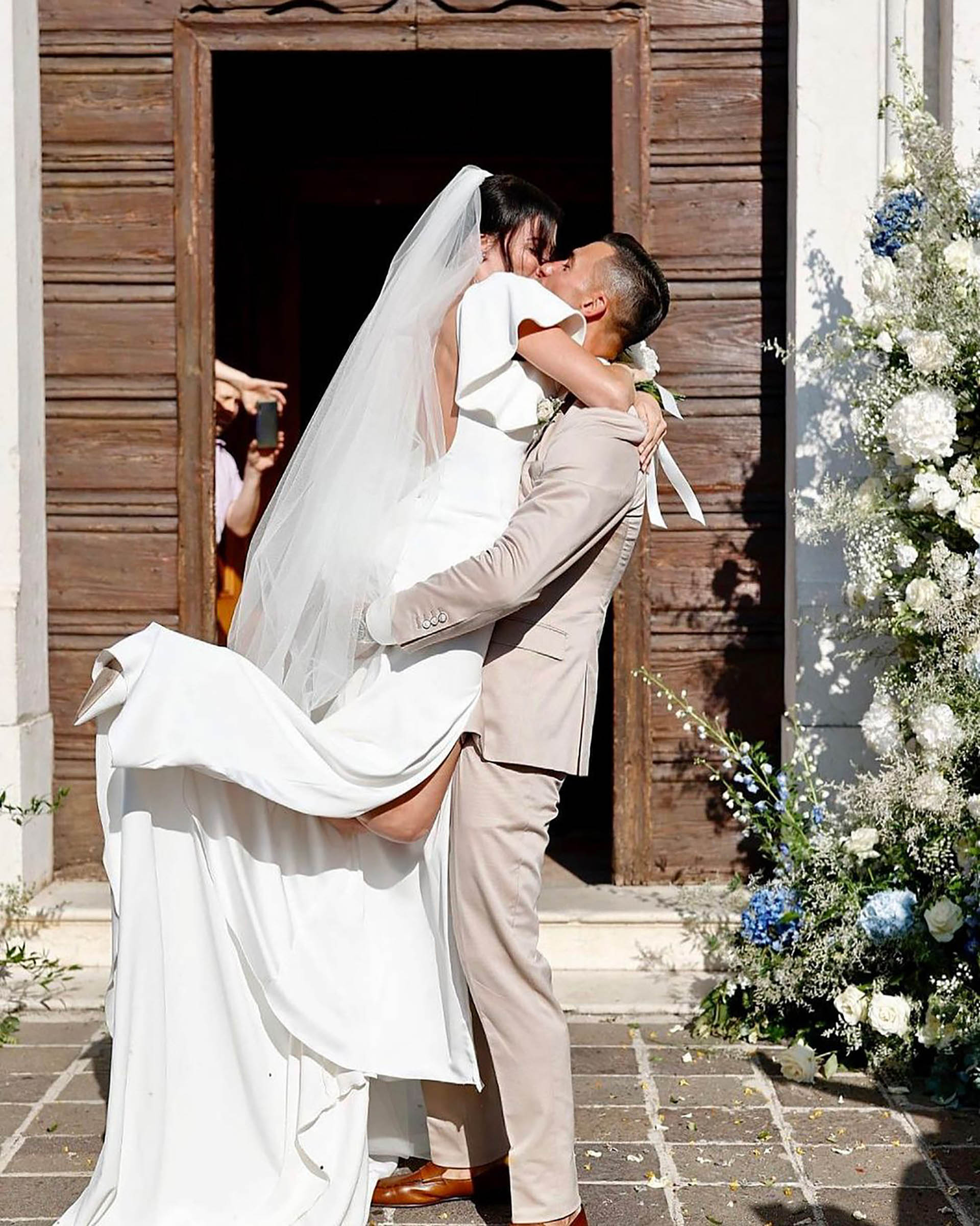 La feliz pareja luego de dar el sí