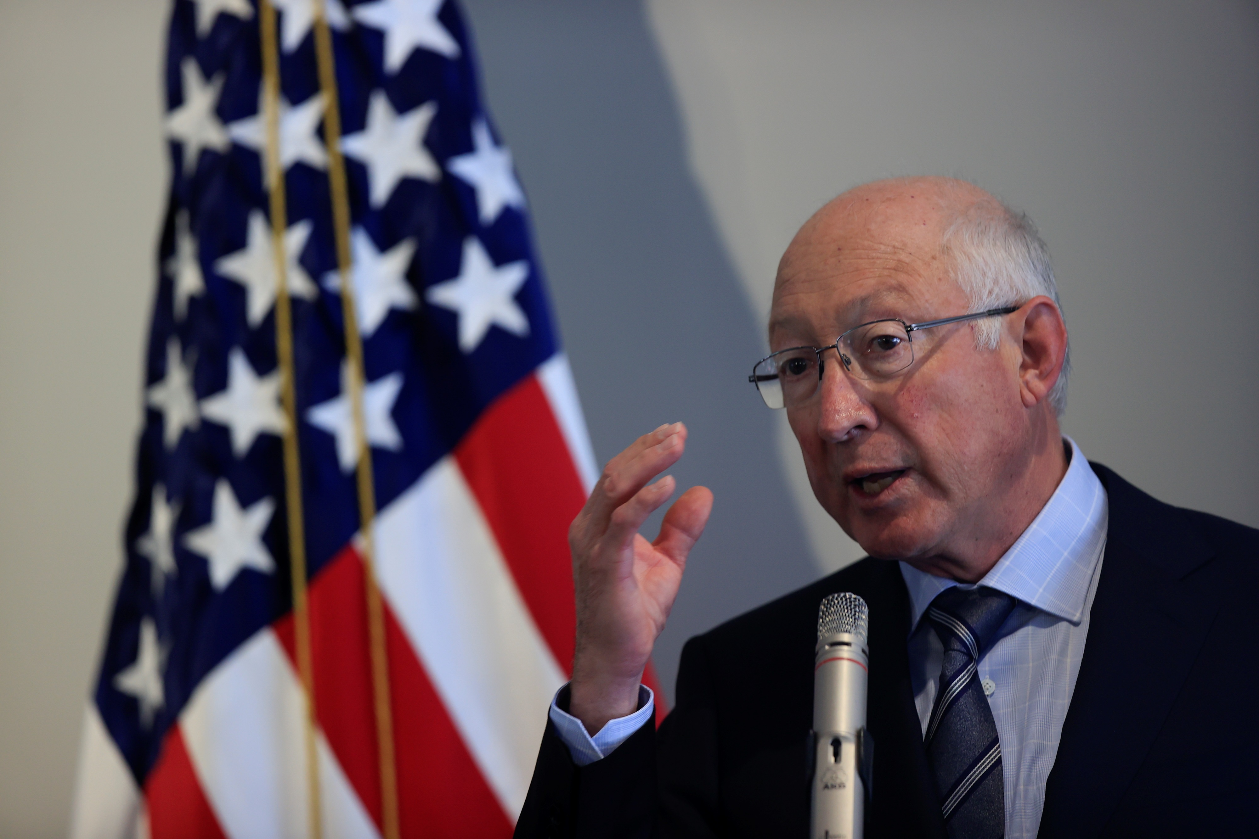 Ken Salazar señaló que EEUU espera que el marco jurídico de la LIE genera beneficios para convertir a Nortamérica como una potencia en el suministro de energías limpias y a bajos costos (Foto: EFE/ Carlos Ramírez) 
