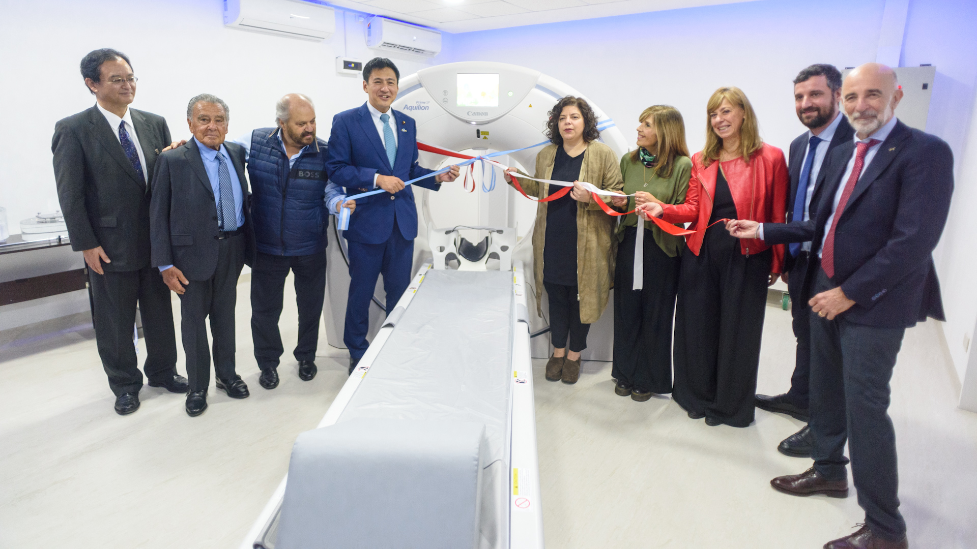El vicecanciller de Japón participó de la inauguración de un tomógrafo computarizado en el Hospital Eurnekian de Ezeiza