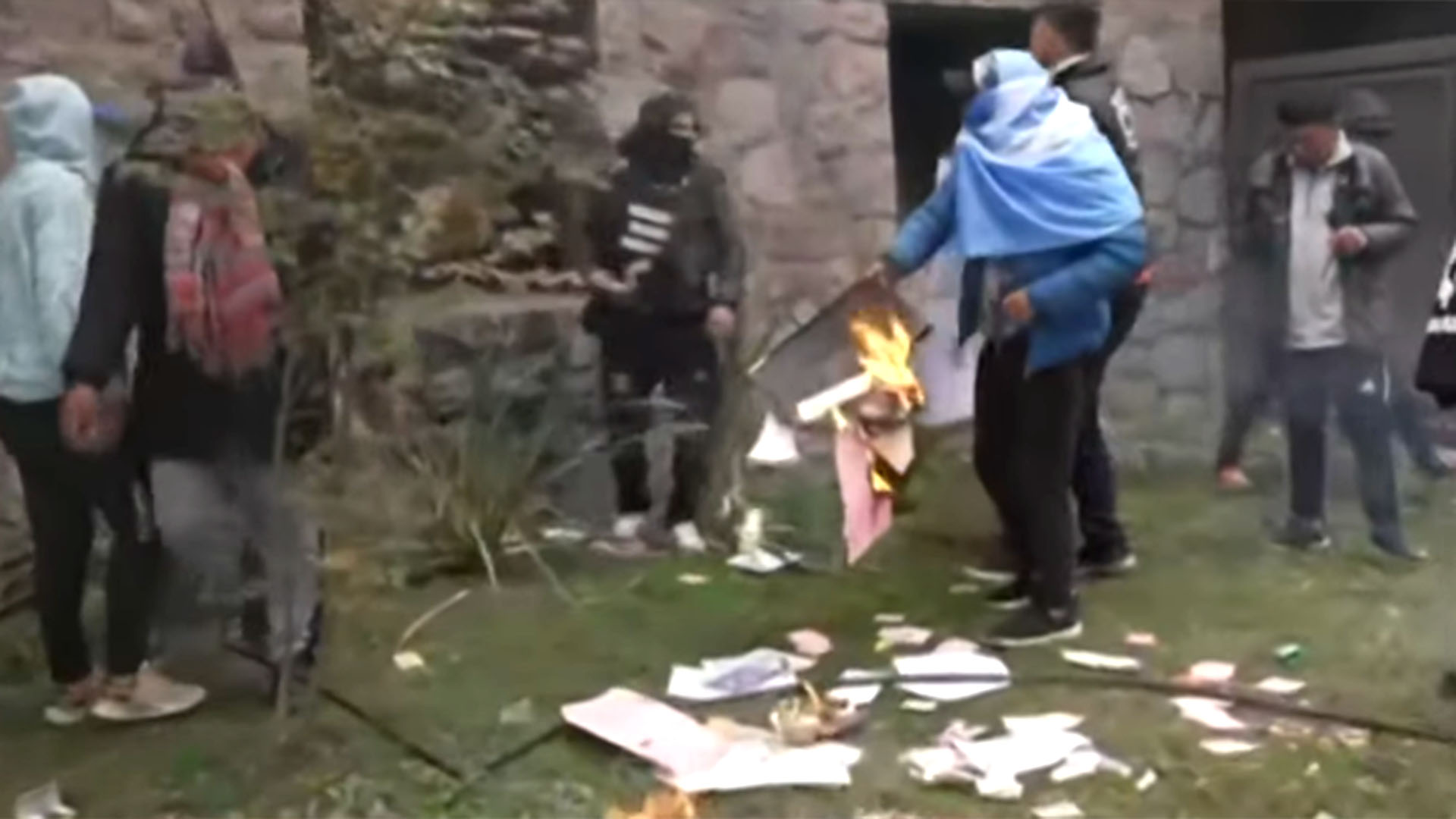 Captura de TV: nuevos destrozos en incidentes en Jujuy