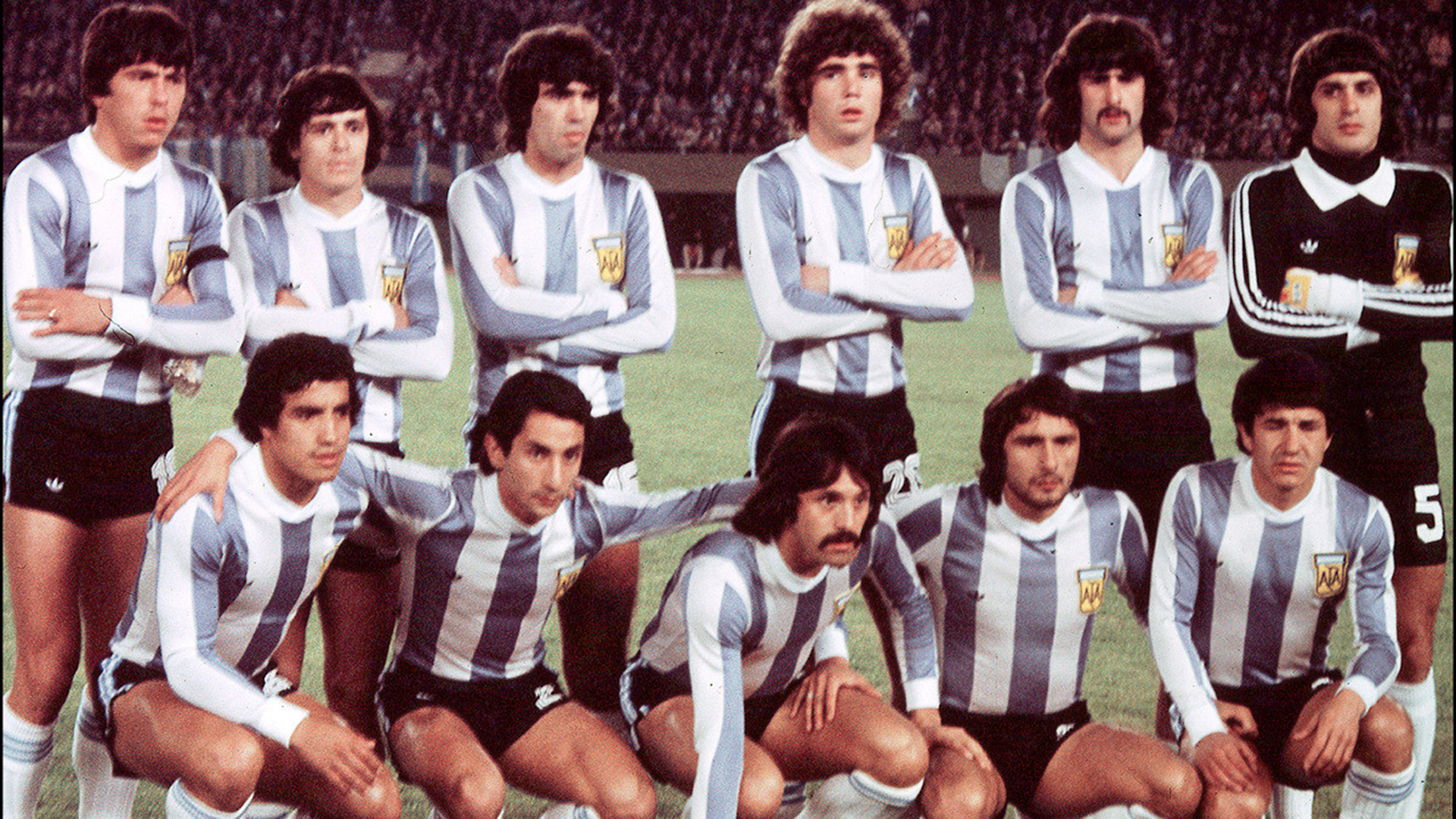 Valencia no posee ninguna camiseta de su época como jugador, incluso las que uso a lo largo del Mundial del que se consagró campeón en 1978