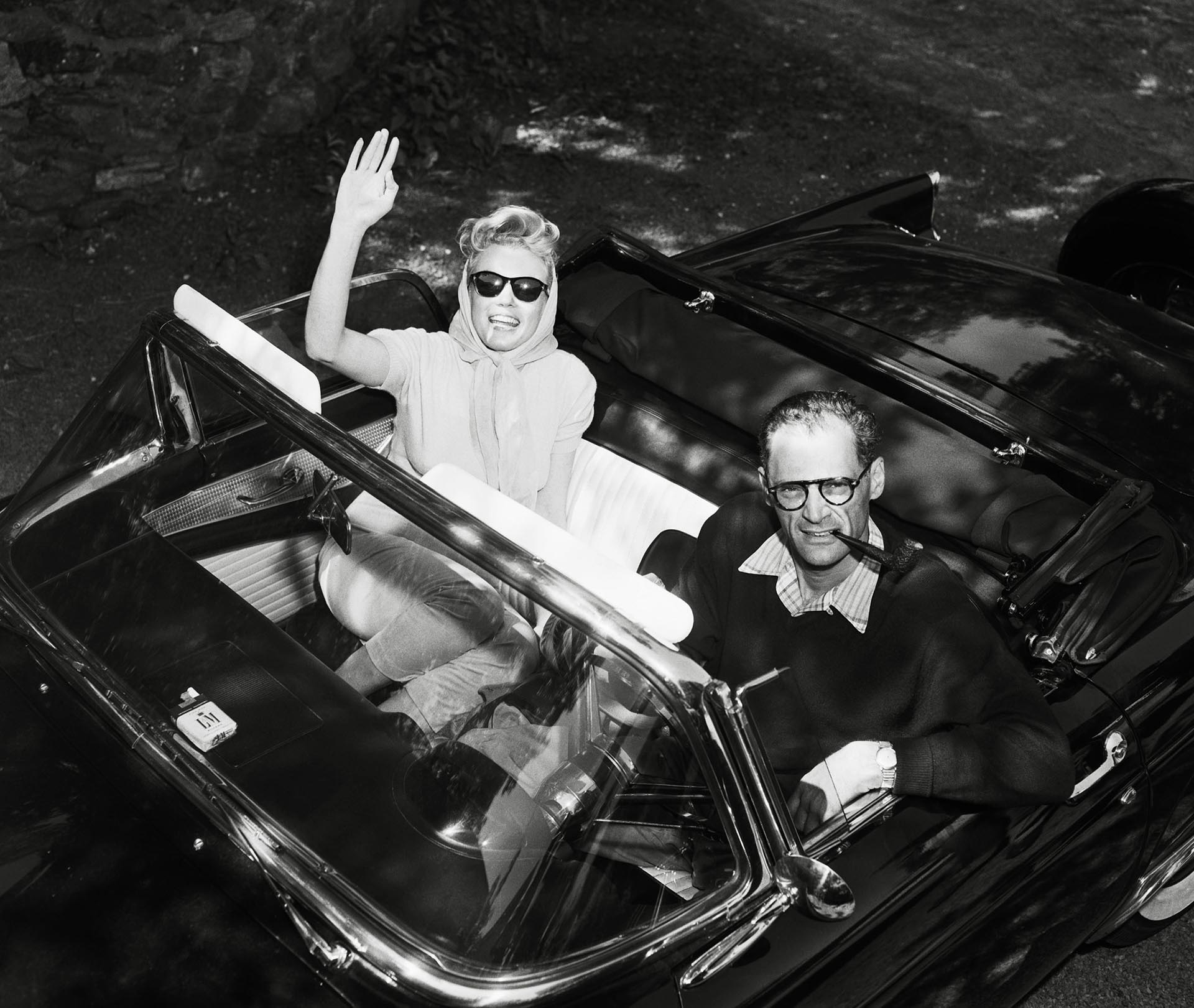 Marilyn Monroe y Arthur Miller en 1956 (Grosby Group)