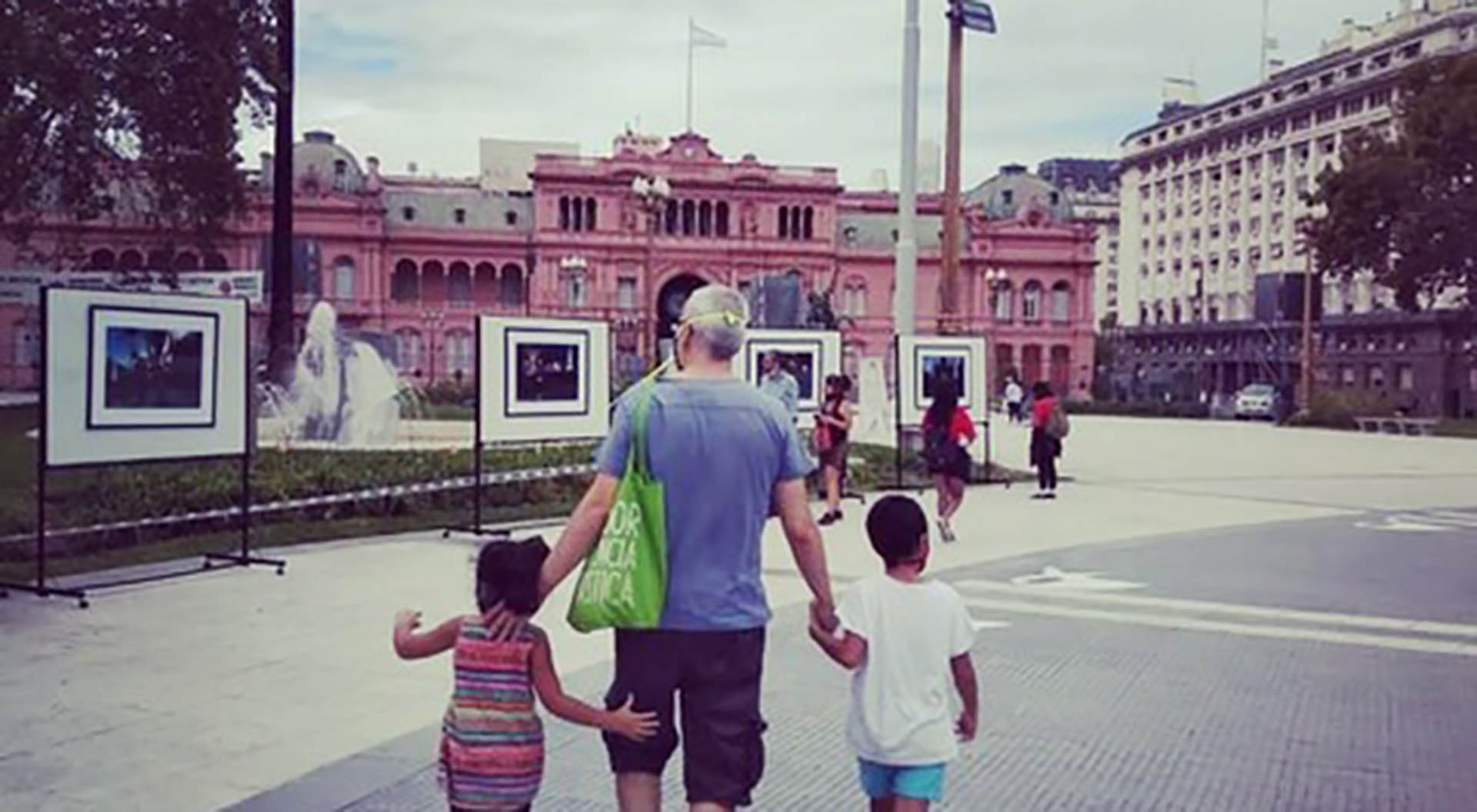 Mariano Quiroga junto a sus hijos (Foto: Mariano Quiroga)