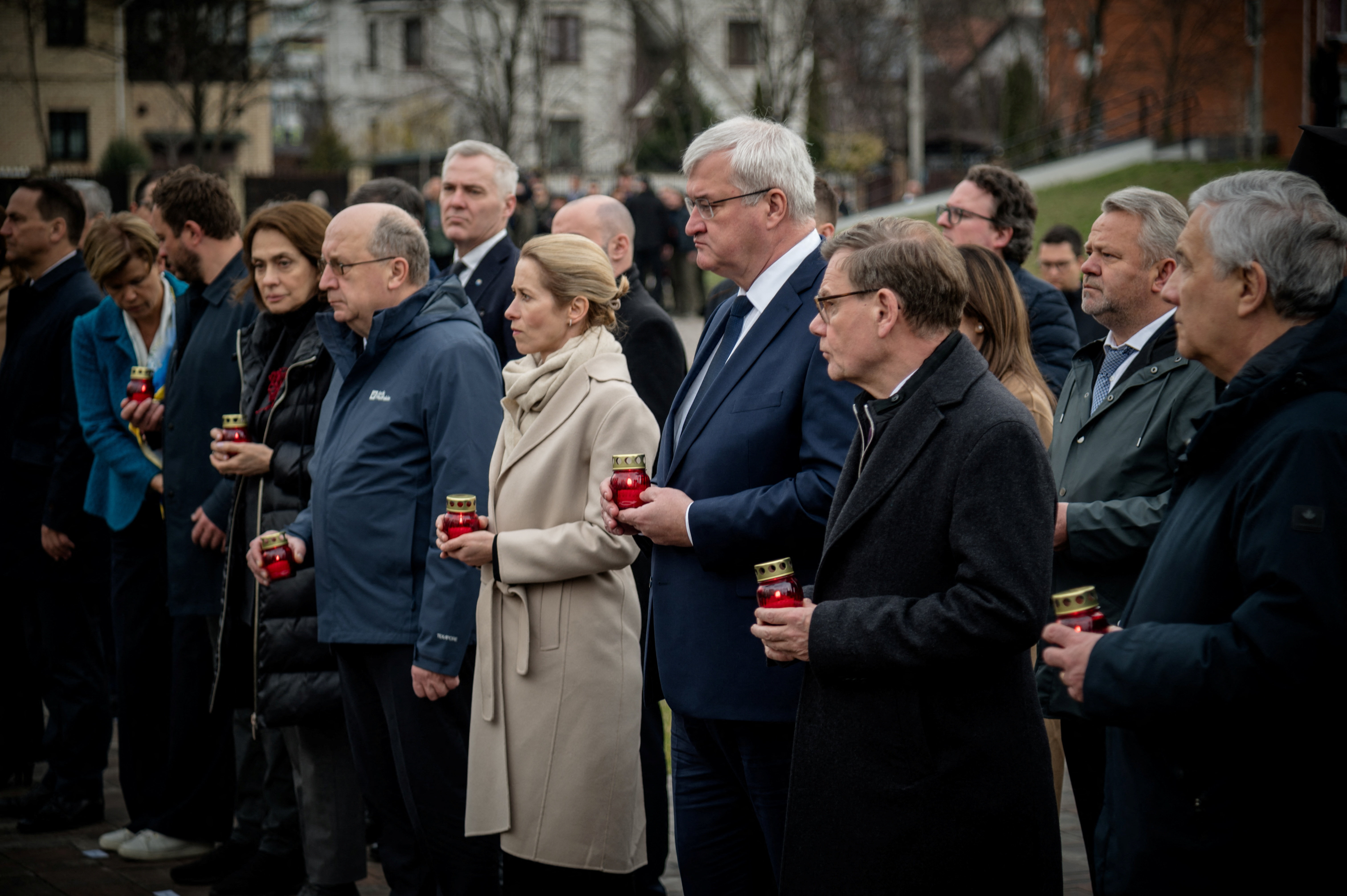 Los ministros de Asuntos Exteriores de la Unión Europea conmemoraron en Ucrania el cuarto aniversario de Bucha