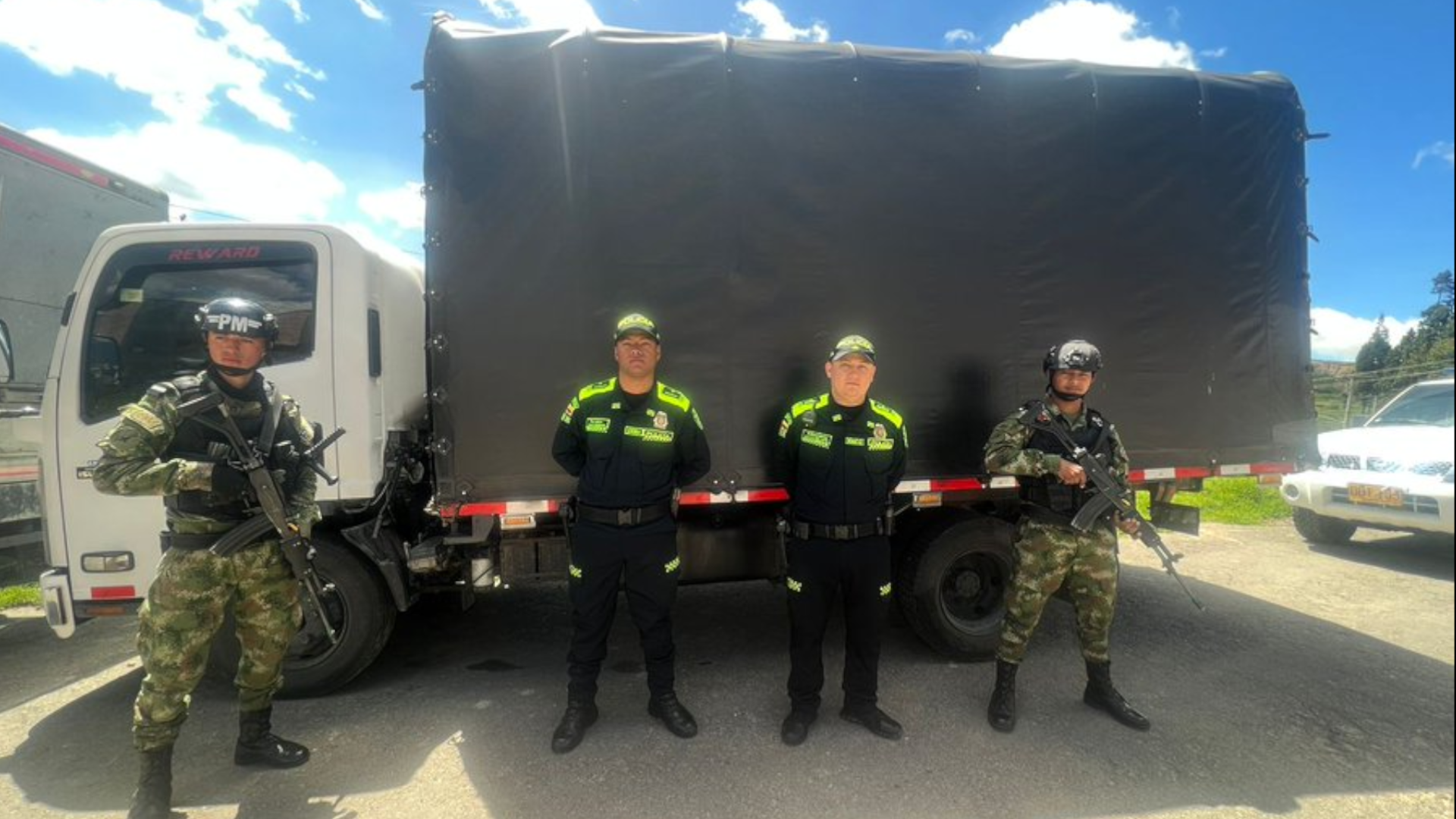 Ni El Ejército Se Salva De Los Ladrones Les Robaron Un Camión Pero