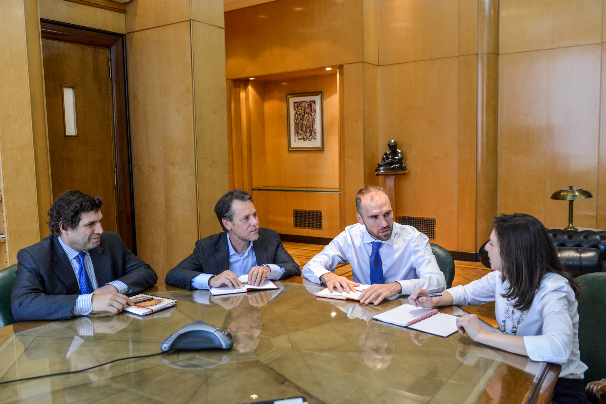 Kozack y Cubeddu con el ministro Guzmán y el representante argentino en el FMI, Sergio Chodos, en la visita que realizaron en febrero pasado