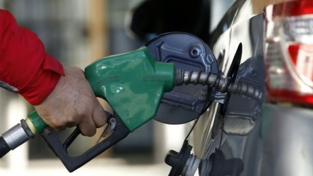 La venta de combustibles cay&oacute; por sexto mes consecutivo y julio marc&oacute; el mayor retroceso en dos a&ntilde;os