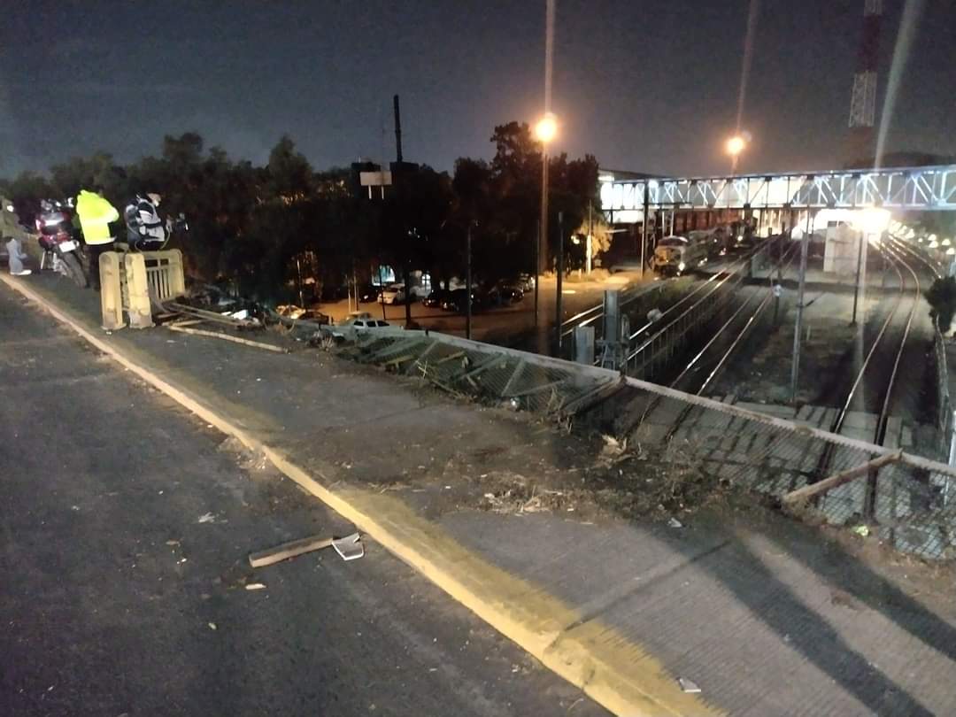 Fue a las 7:21, casi dos horas después cuando la misma cuenta informó que se realizaron las acciones necesarias para liberar el tramo afectado. (Foto: Facebook/ Ramón López Ríos)