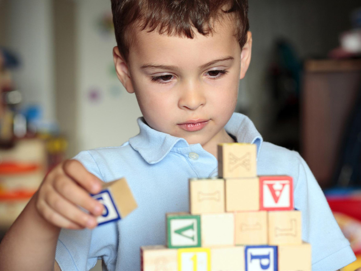 Niños con autismo: una nueva investigación mostró cómo el cerebro procesa los tonos emocionales