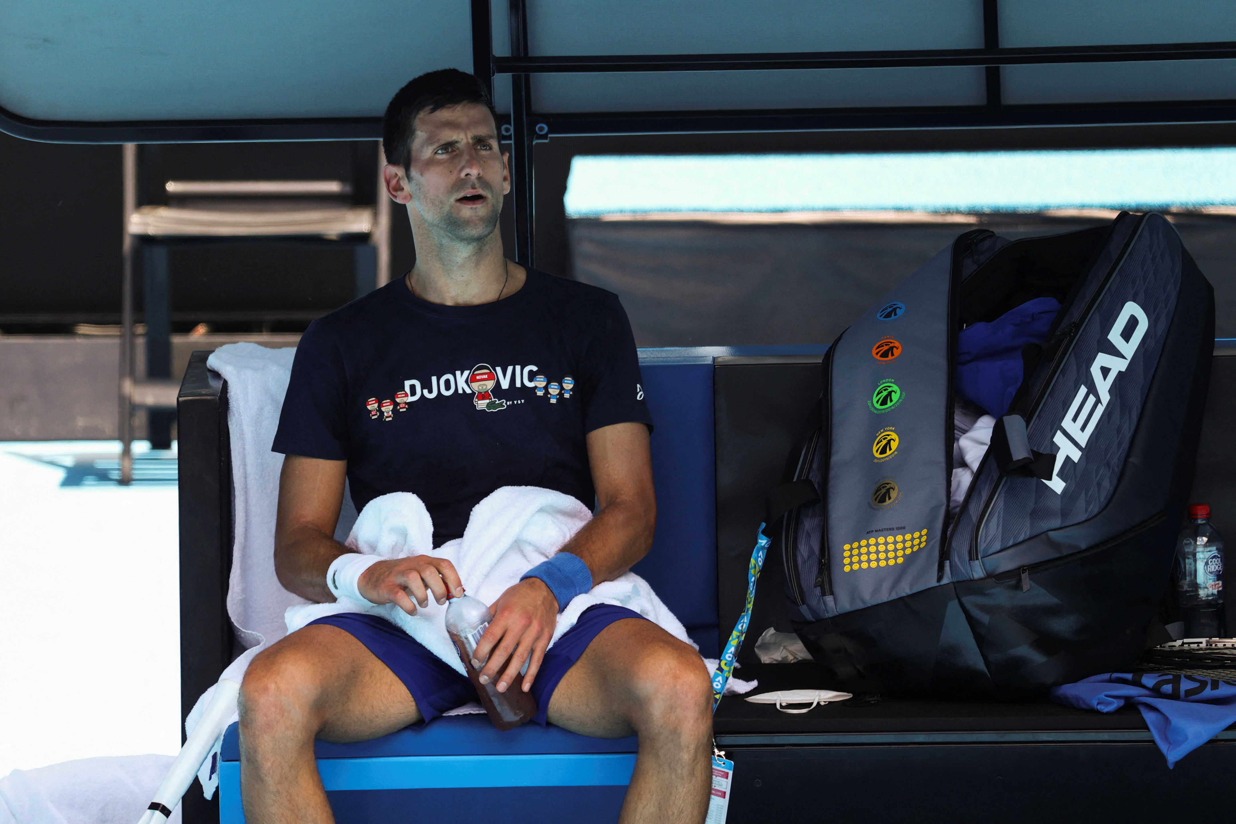 Novak Djokovic tuvo un encuentro con un periodista y un fotógrafo del diario L'Equipe después de contagiarse de COVID-19 (Foto: REUTERS)