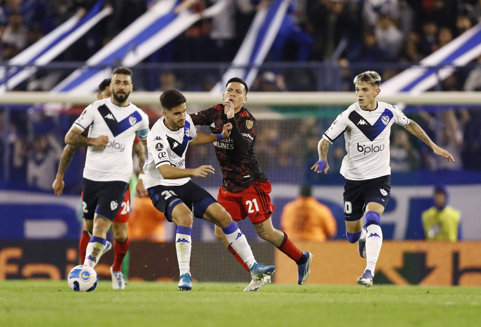 River-Vélez, por un lugar en los cuartos de final de la Copa Libertadores: hora, TV y formaciones