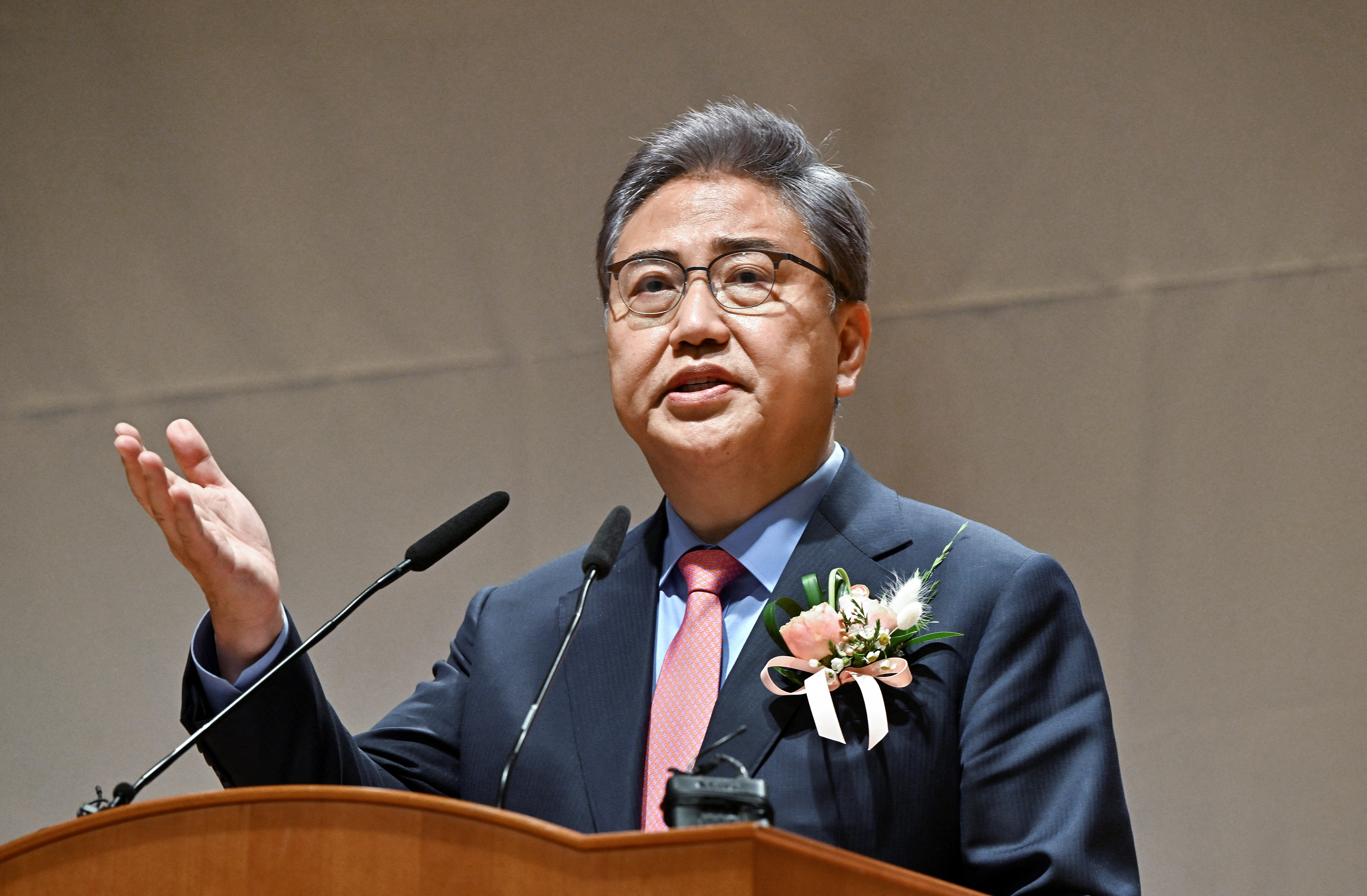 El ministro de Exteriores de Corea del Sur, Park Jin