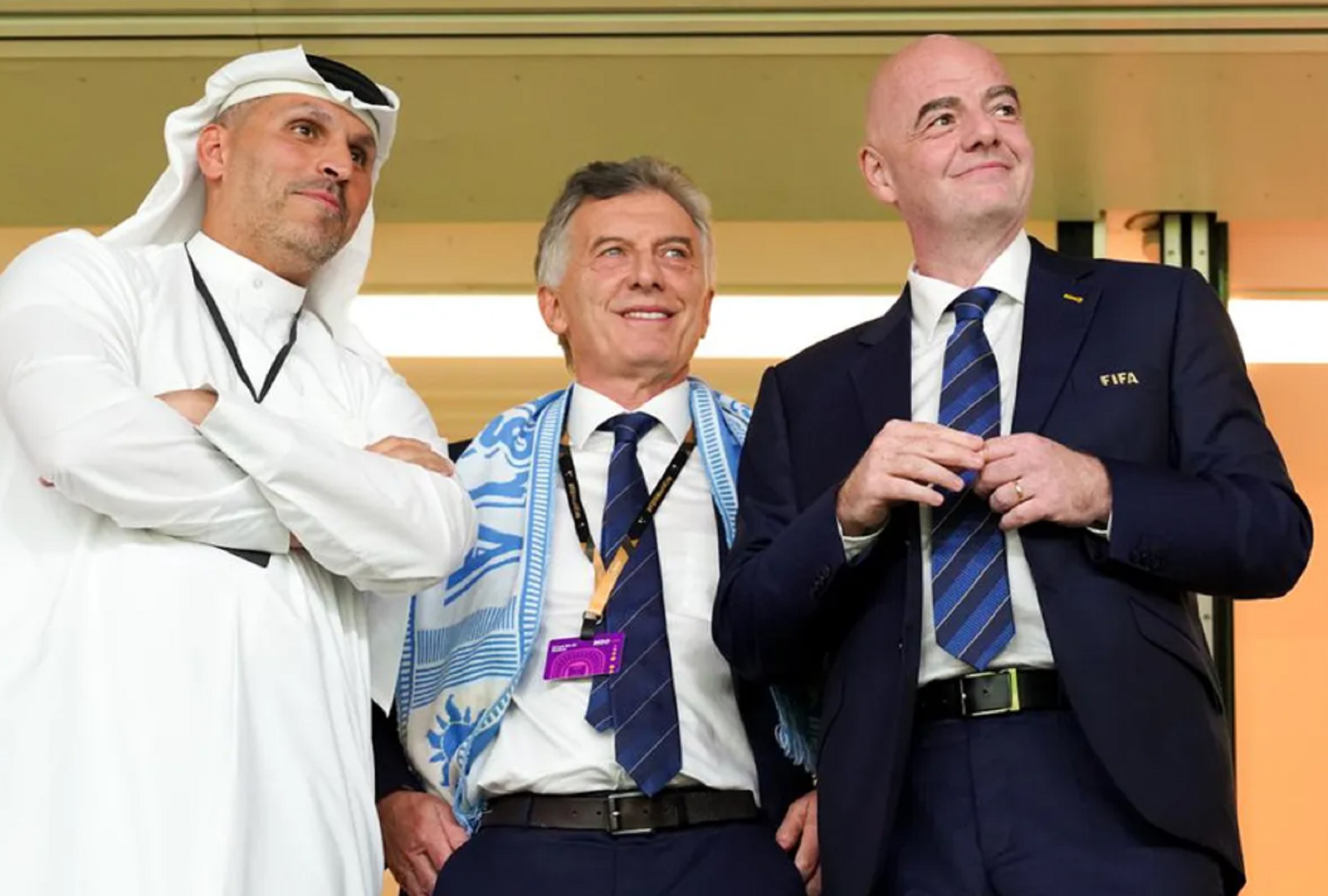 Mauricio Macri junto a Gianni Infantino, titular de la FIFA, y Khaldoon Al Mubarak, presidente del Manchester City