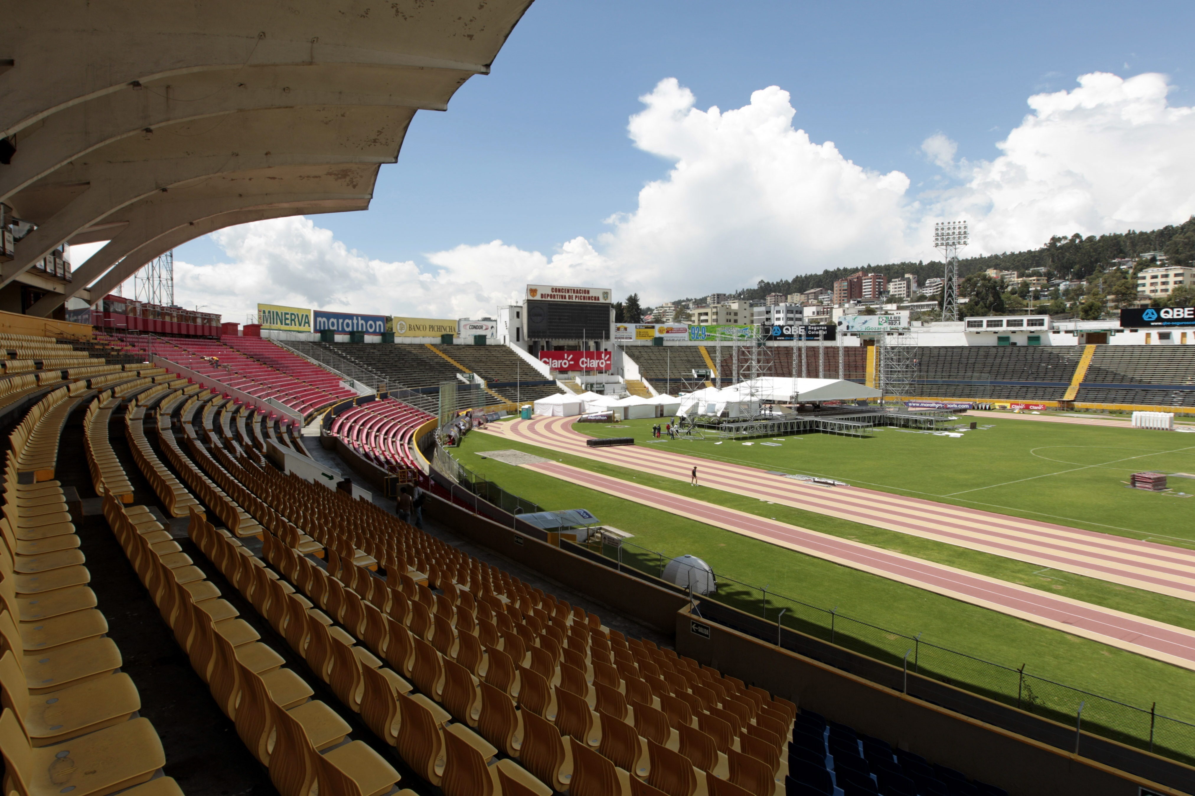 El estadio Olímpico Atahualpa de Quito será sede de la fase final del Sudamericano Sub 17 (EFE/José Jácome)
