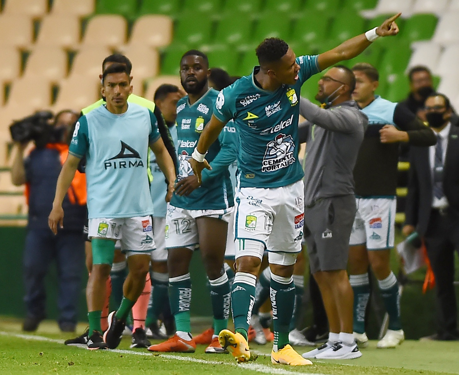 Yairo Moreno, con dos amagues y con un suave disparo, anotó el gol que sentenció la victoria de León (Foto: Omar Martinez/ Reuters)