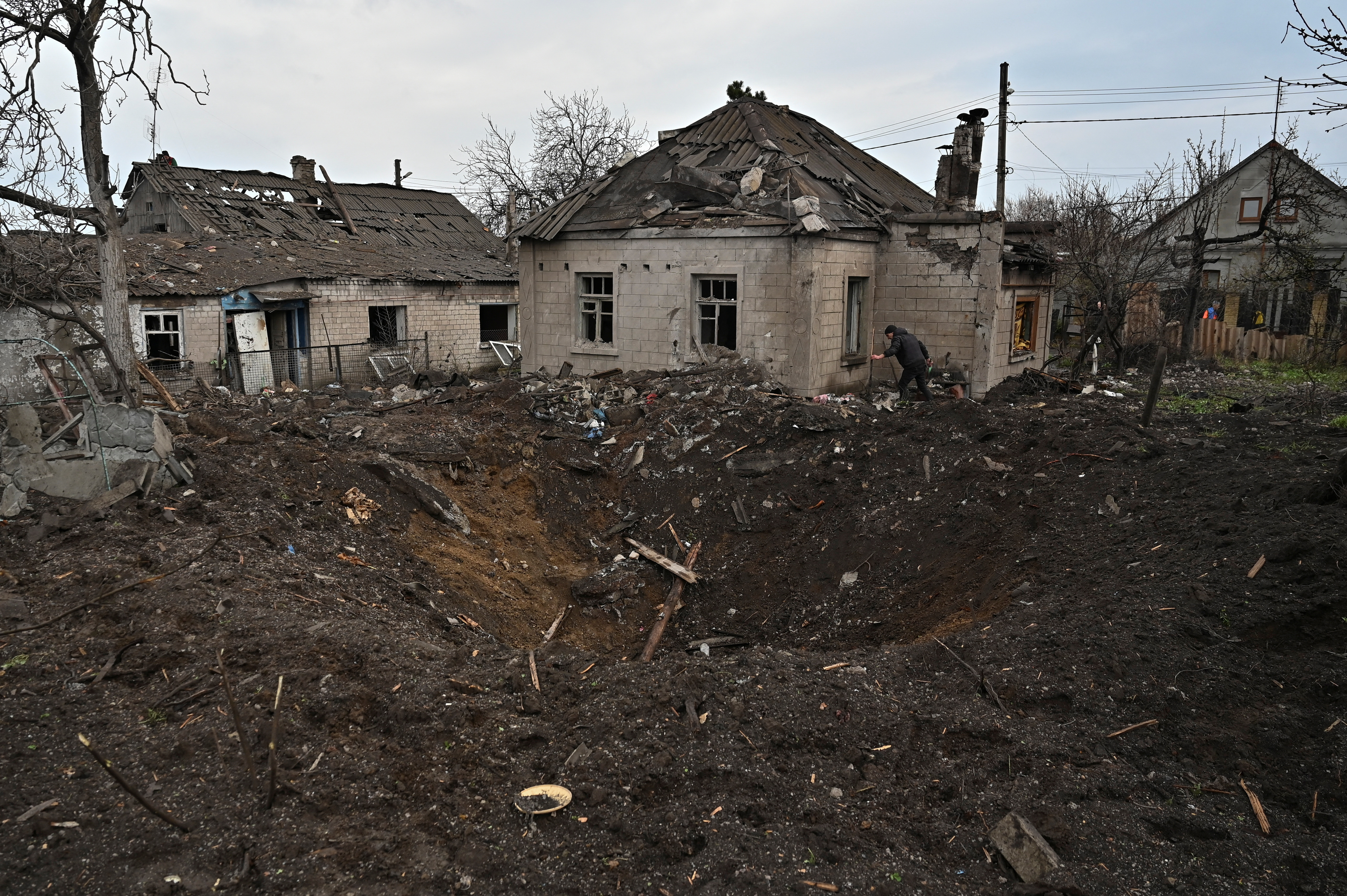 Escombros en las viviendas dañadas (Reuters)