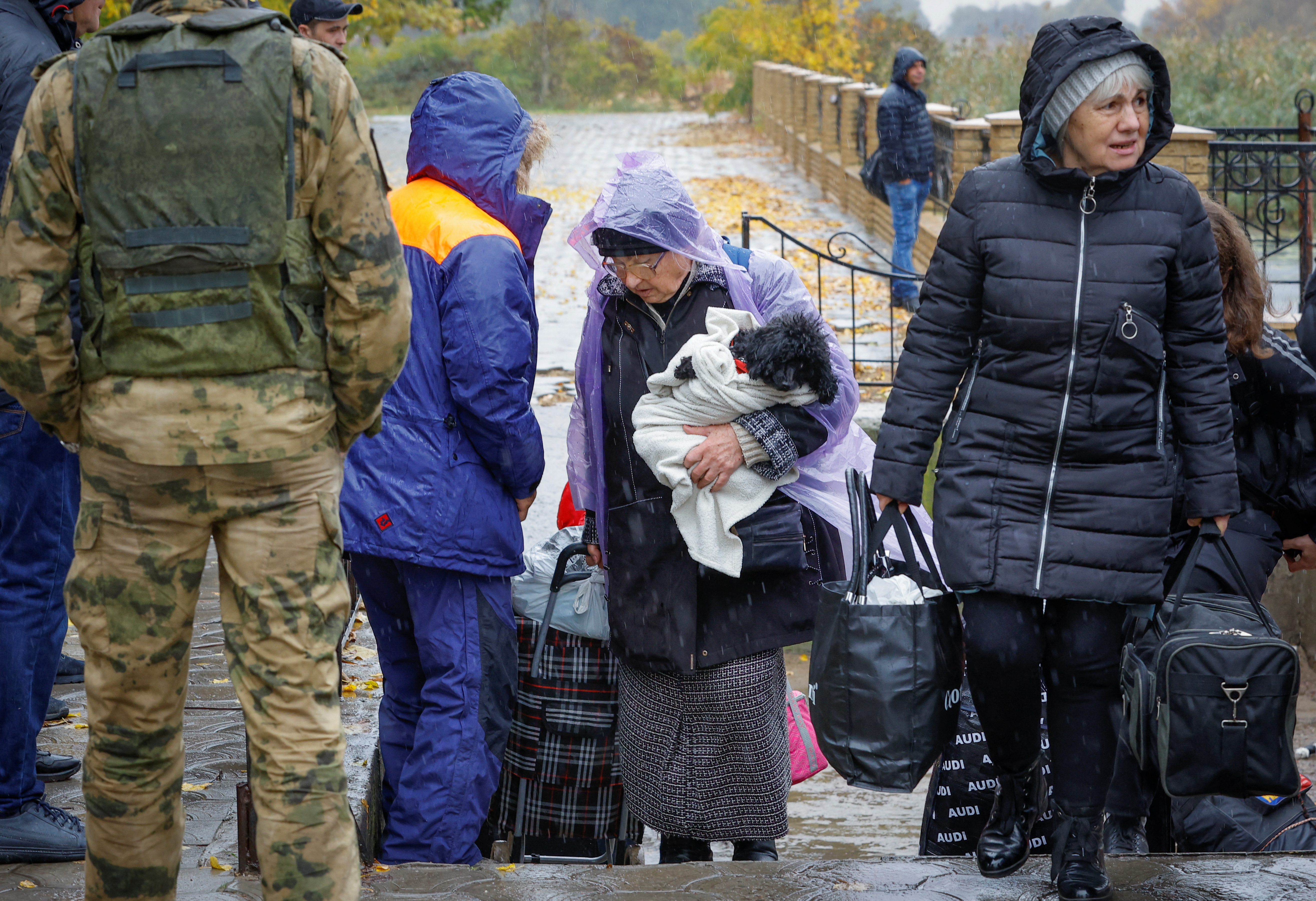 Los civiles evacuados de Kherson llegan a Oleshky (REUTERS/Alexander Ermochenko)