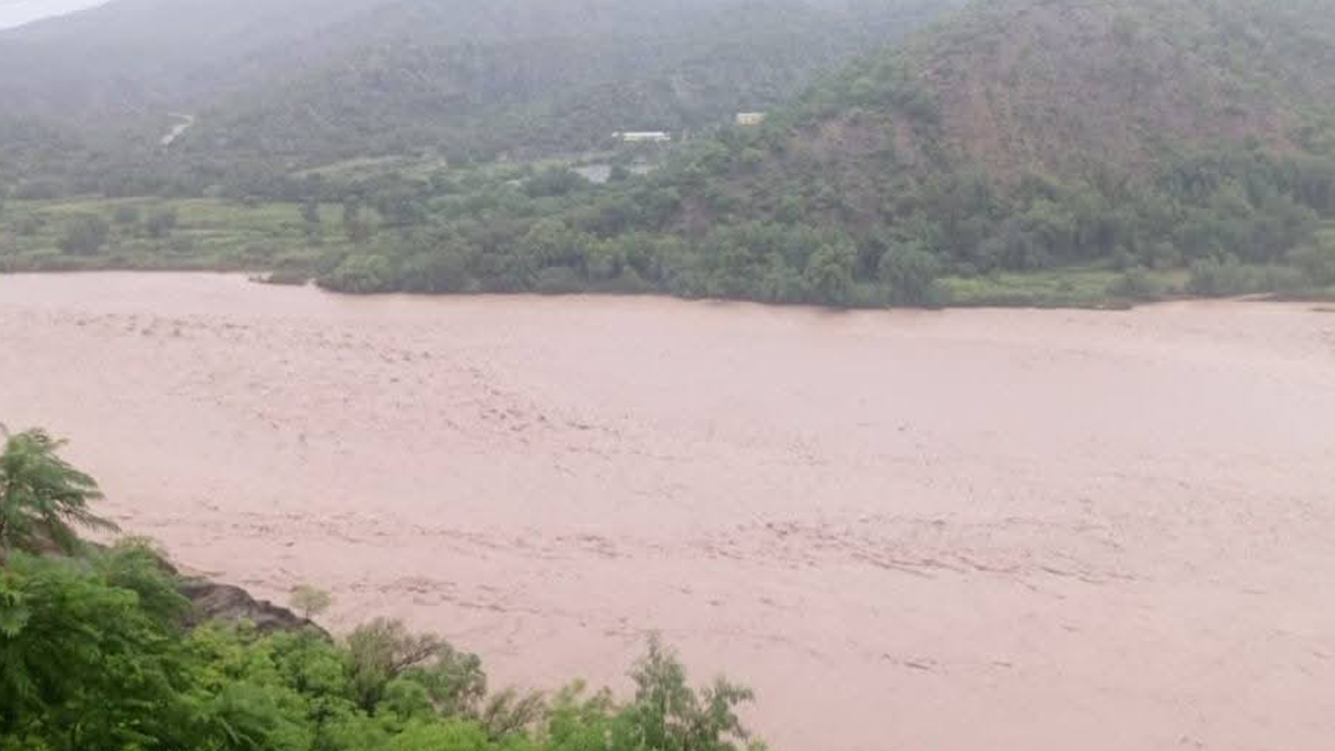 Creció el río Pilcomayo y hay 300 familias aisladas en Salta: advierten que el pico máximo será el domingo 