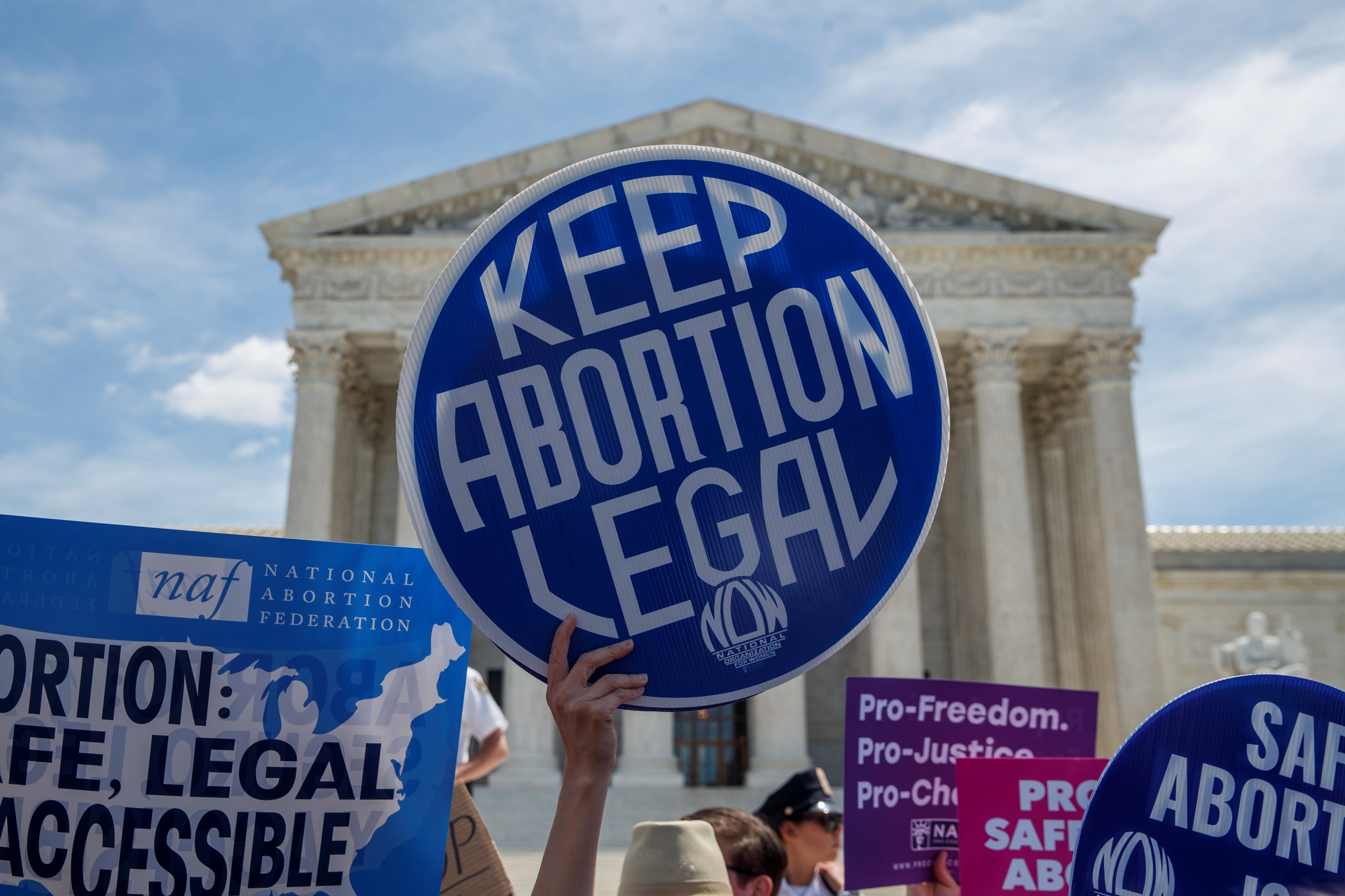 El Legislativo de Florida señaló este jueves que "sin duda" presentará una iniciativa contra el aborto similar a la polémica ley que entró en vigencia el martes pasado en Texas, que prohíbe abortar desde las seis semanas de gestación