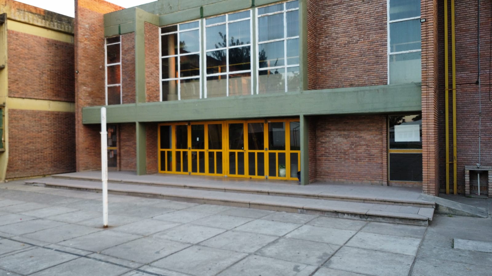 Los alumnos de la escuela de San Crist&oacute;bal regresar&aacute;n hoy a clases a dos semanas del tiroteo y tras el fuerte temporal
