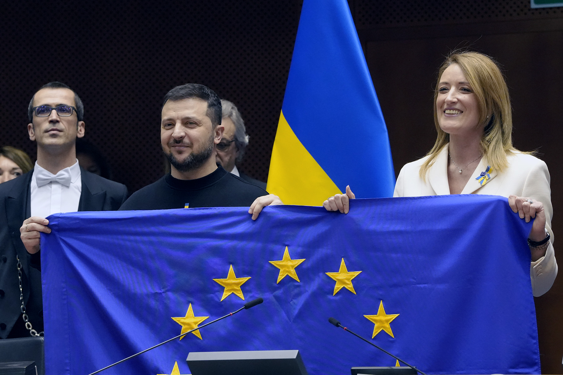 Ukrainian President Volodymyr Zelensky spoke at the European Parliament.