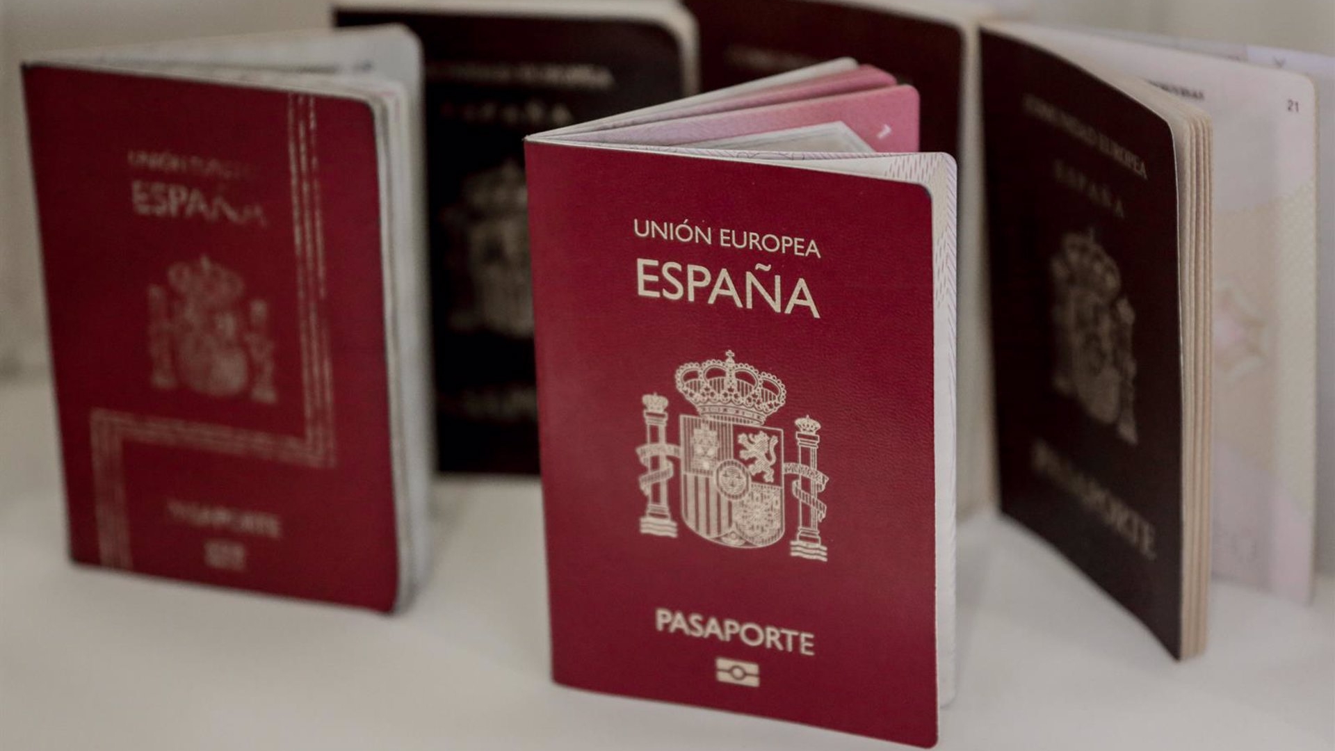 Detectaron un fenómeno inesperado en el crecimiento de agujeros negros supermasivos: investigan su origen