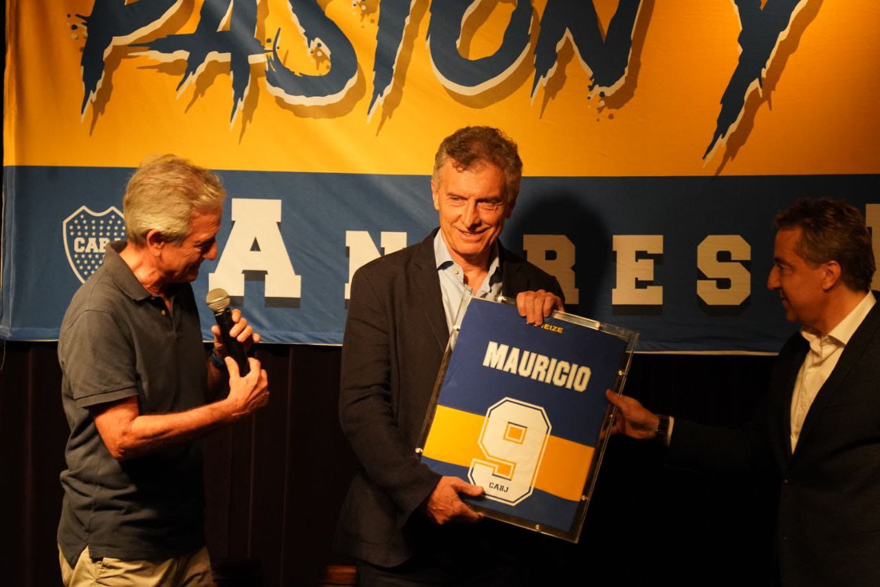 Mauricio Macri junto a Andrés Ibarra, su candidato para las próximas elecciones en Boca Juniors