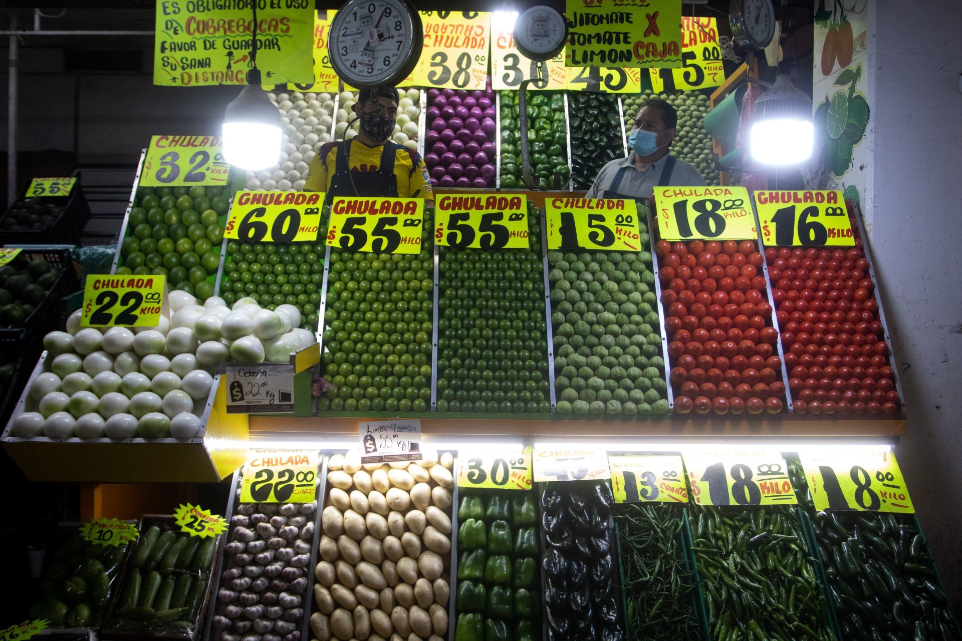 Los precios por kilogramo de la cebolla de bola, papa y limón incrementaron su costo al iniciar el año debido a la inflación y altos costos de materias primas, así como energéticos.
FOTO: GRACIELA LÓPEZ /CUARTOSCURO.COM