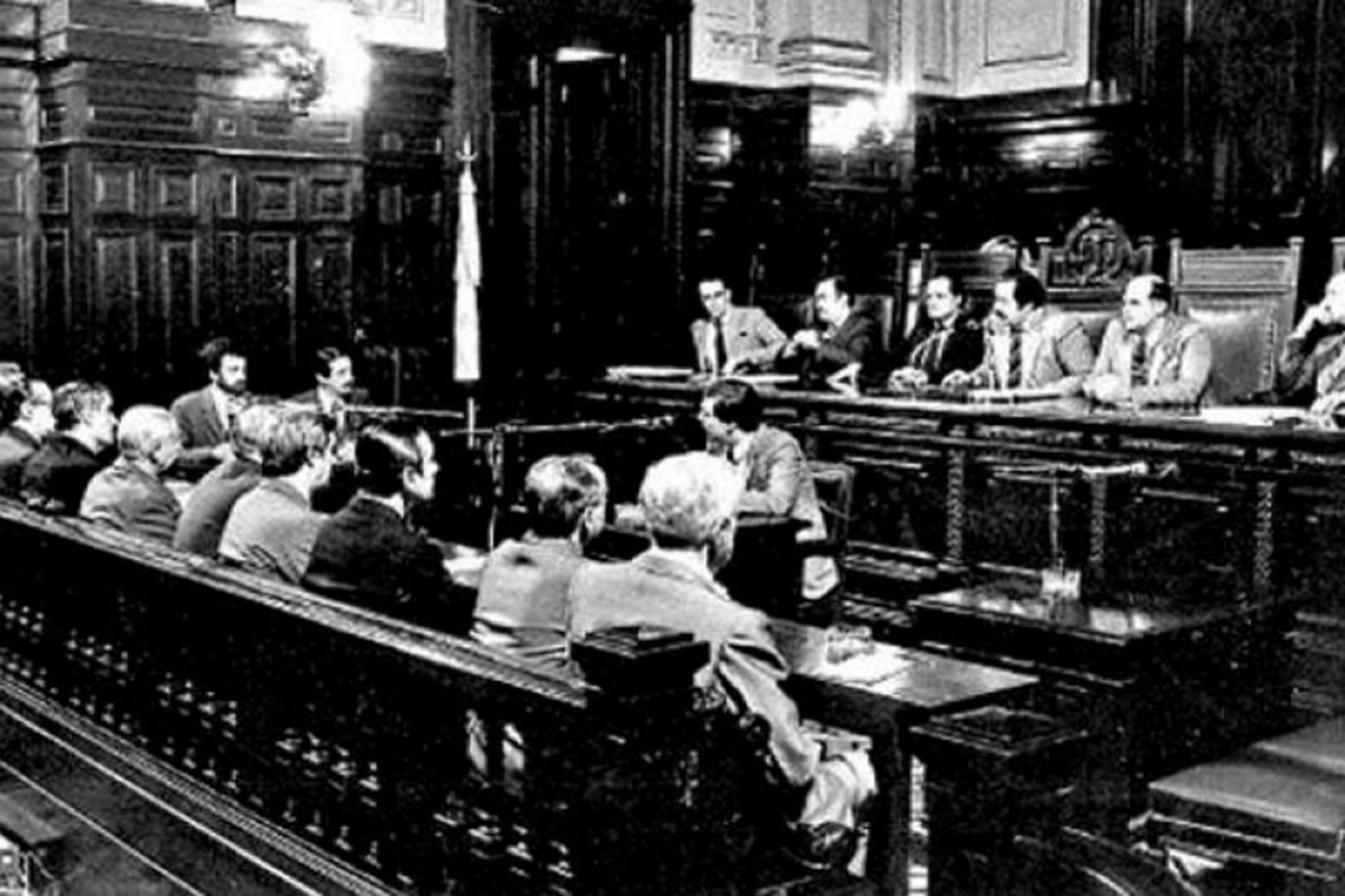 El Juicio a las Juntas en 1985: el tribunal, los fiscales y los acusados. Fue histórico