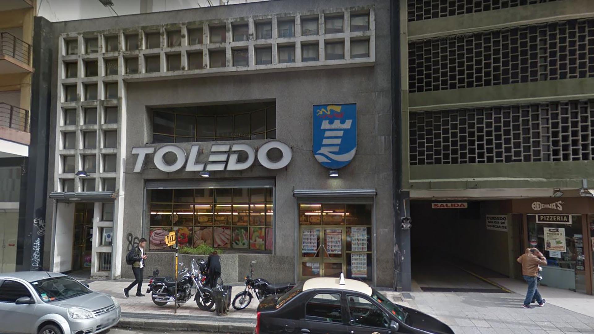 La crisis de una importante cadena de supermercados: 1.800 empleos en riesgo y promesa de pago de sueldos adeudados