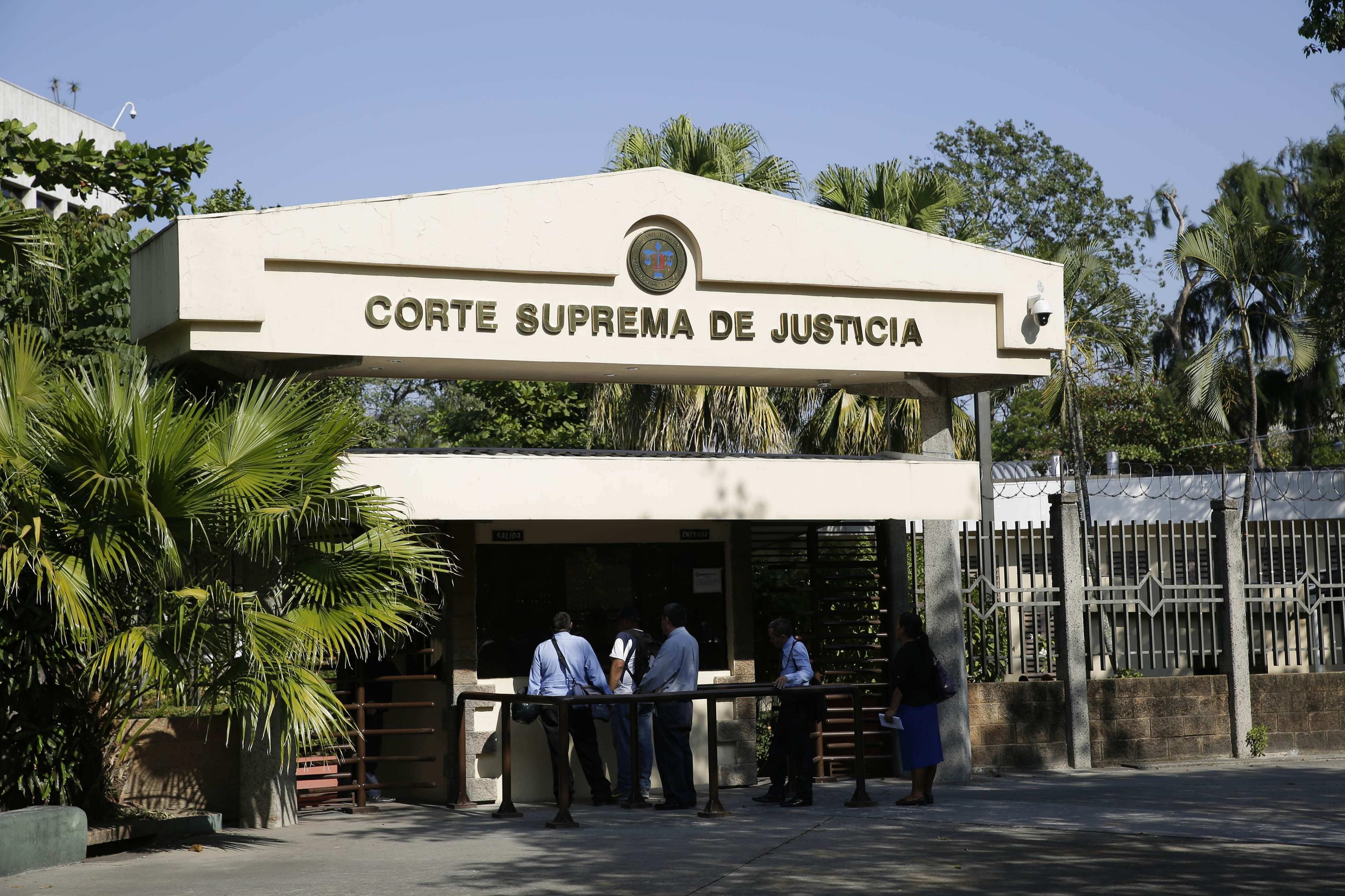 La Corte Suprema de Justicia de El Salvador habilitó la reelección presidencial inmediata
