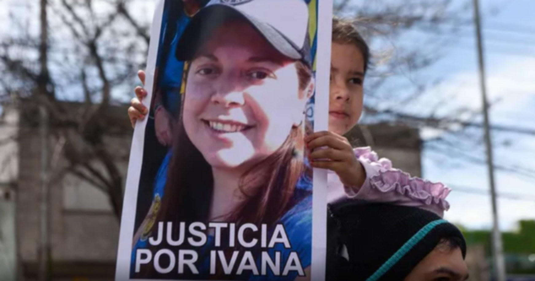 Condenaron a 20 y 18 a&ntilde;os de prisi&oacute;n a los tres acusados por el crimen de la hincha de Rosario Central asesinada de un piedrazo