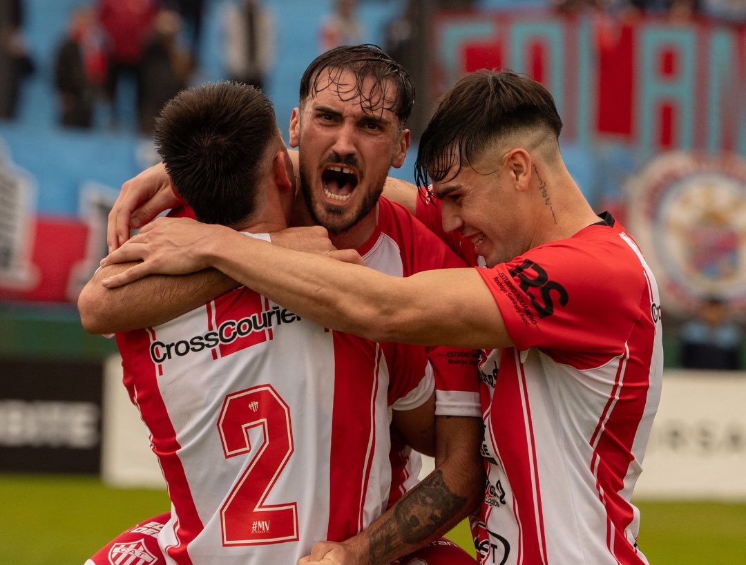 Batalla campal en el ascenso: los jugadores de Arsenal y Talleres de Remedios de Escalada terminaron a las trompadas