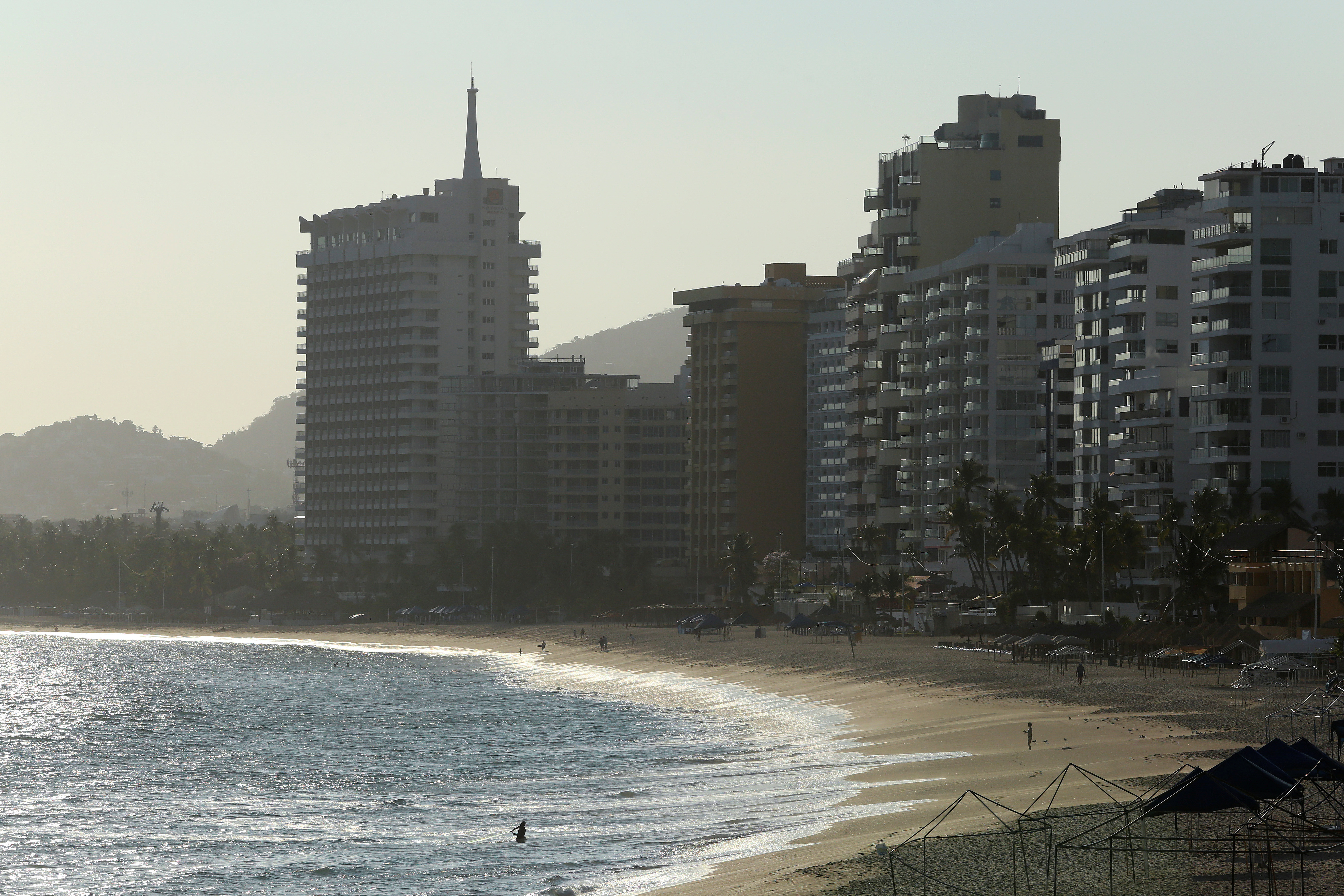 Acapulco, Mexico, increíblemente sin turistas ni prácticamente personas (REUTERS/Javier Verdin)