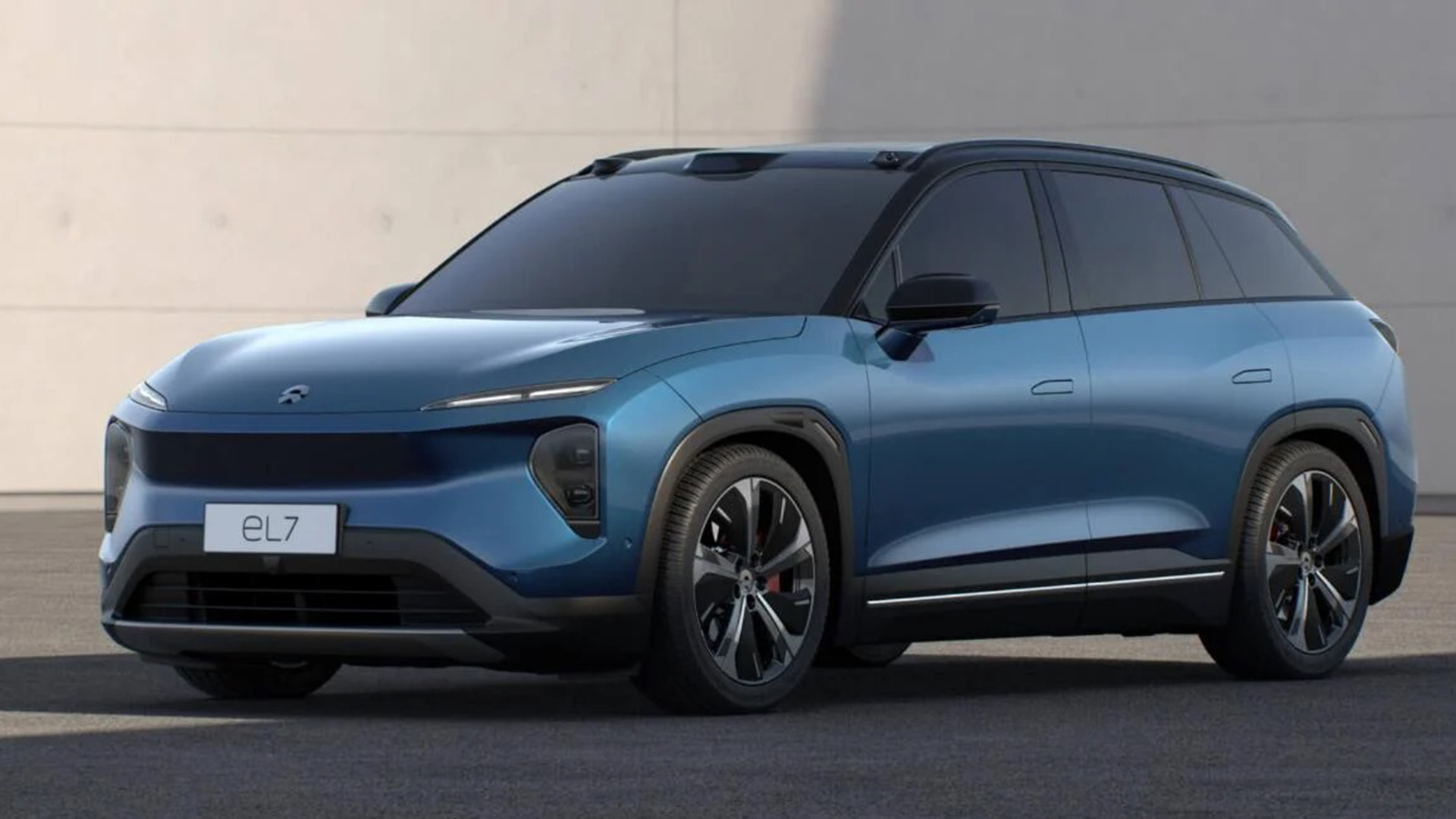 NIO presentó tres modelos, dos SUV y un sedán, que comenzarán a estar disponibles en Alemania y Países Bajos desde la próxima semana