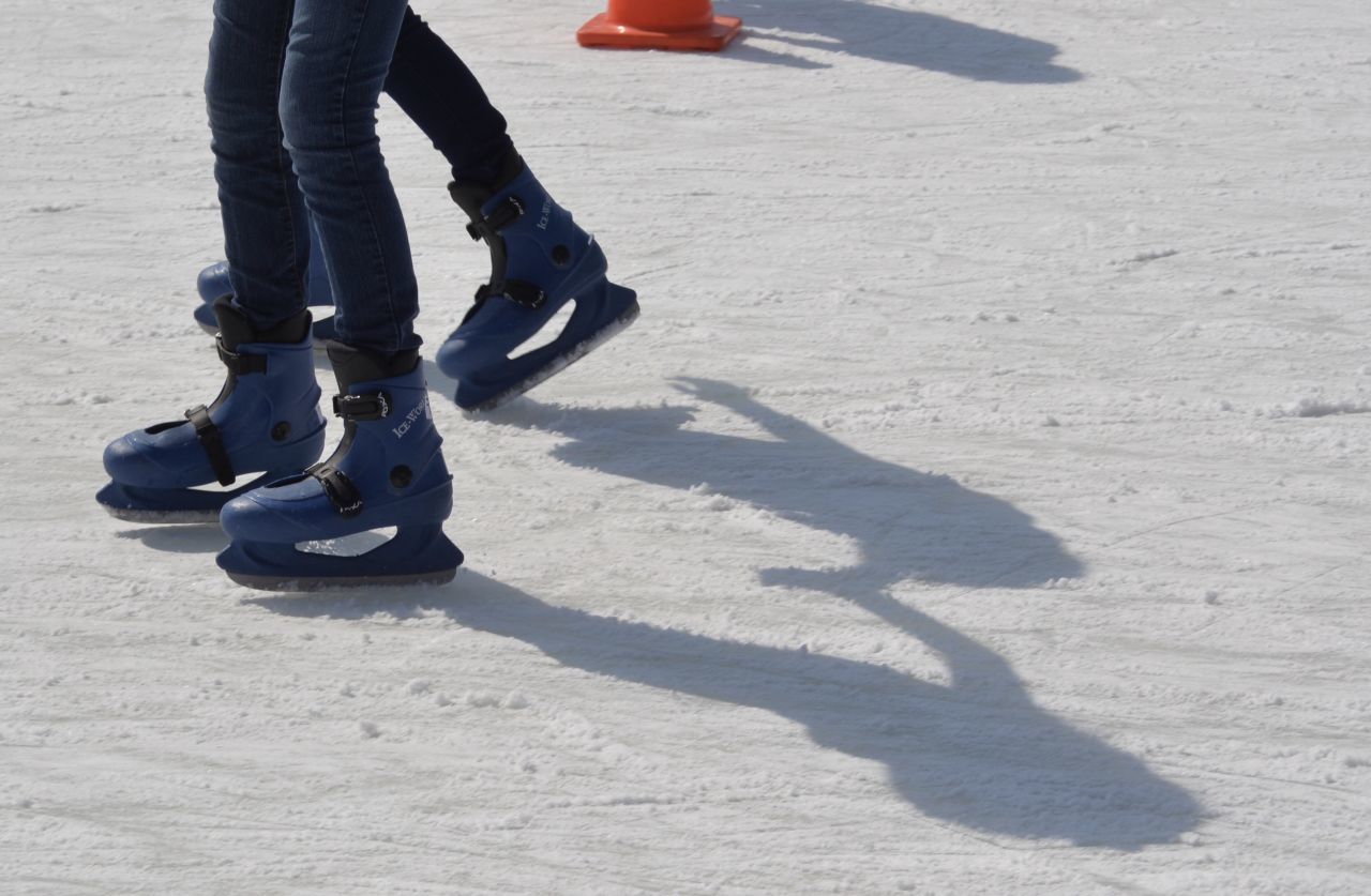 Algunos artículos deportivos, como los zapatos de patinaje sobre hielo, están prohibidos en la cabina de pasajeros (Foto: Artemio Guerra Baz / Cuartoscuro)