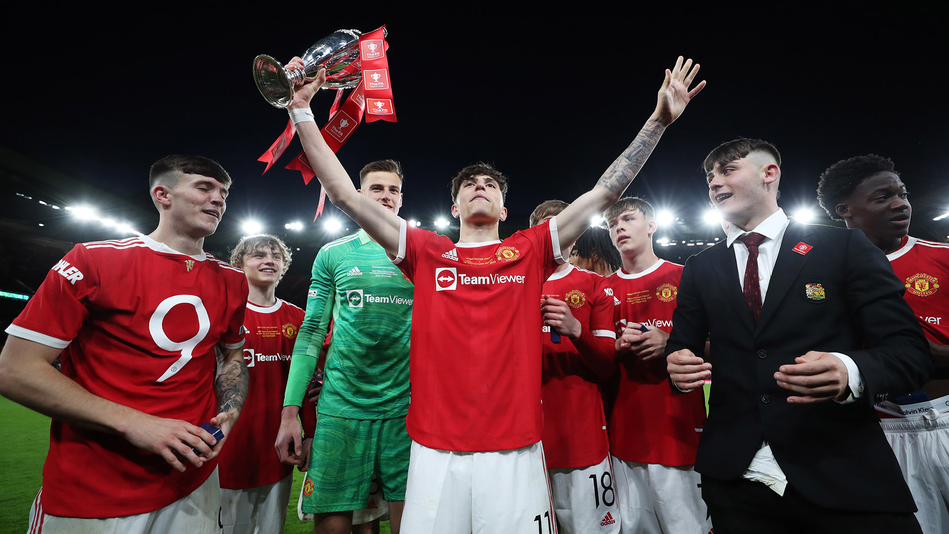 Garnacho festejando el título de la FA Youth Cup (Photo by Naomi Baker/Getty Images)